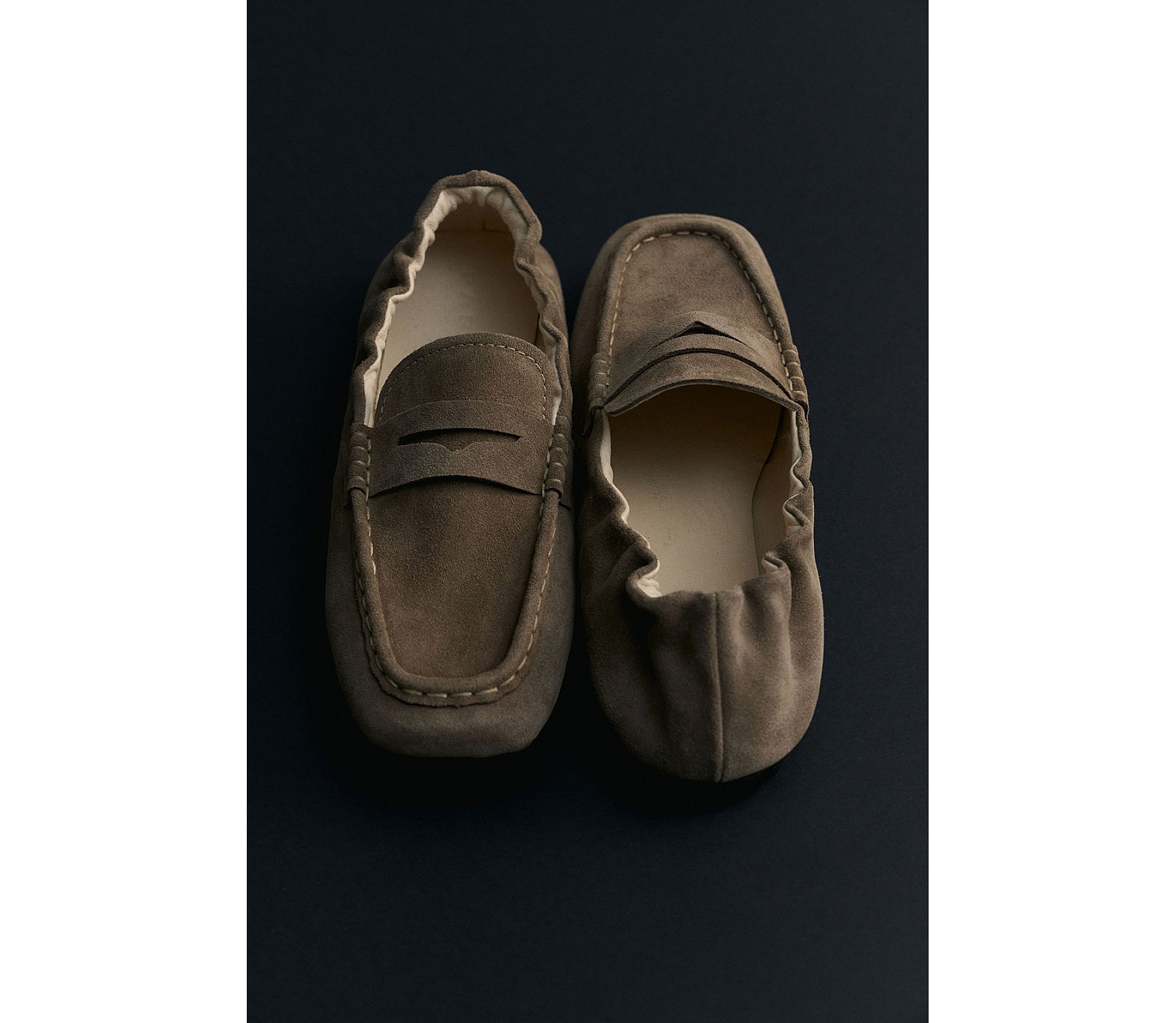 МОКАСИНИ З КВАДРАТНИМ НОСКОМ