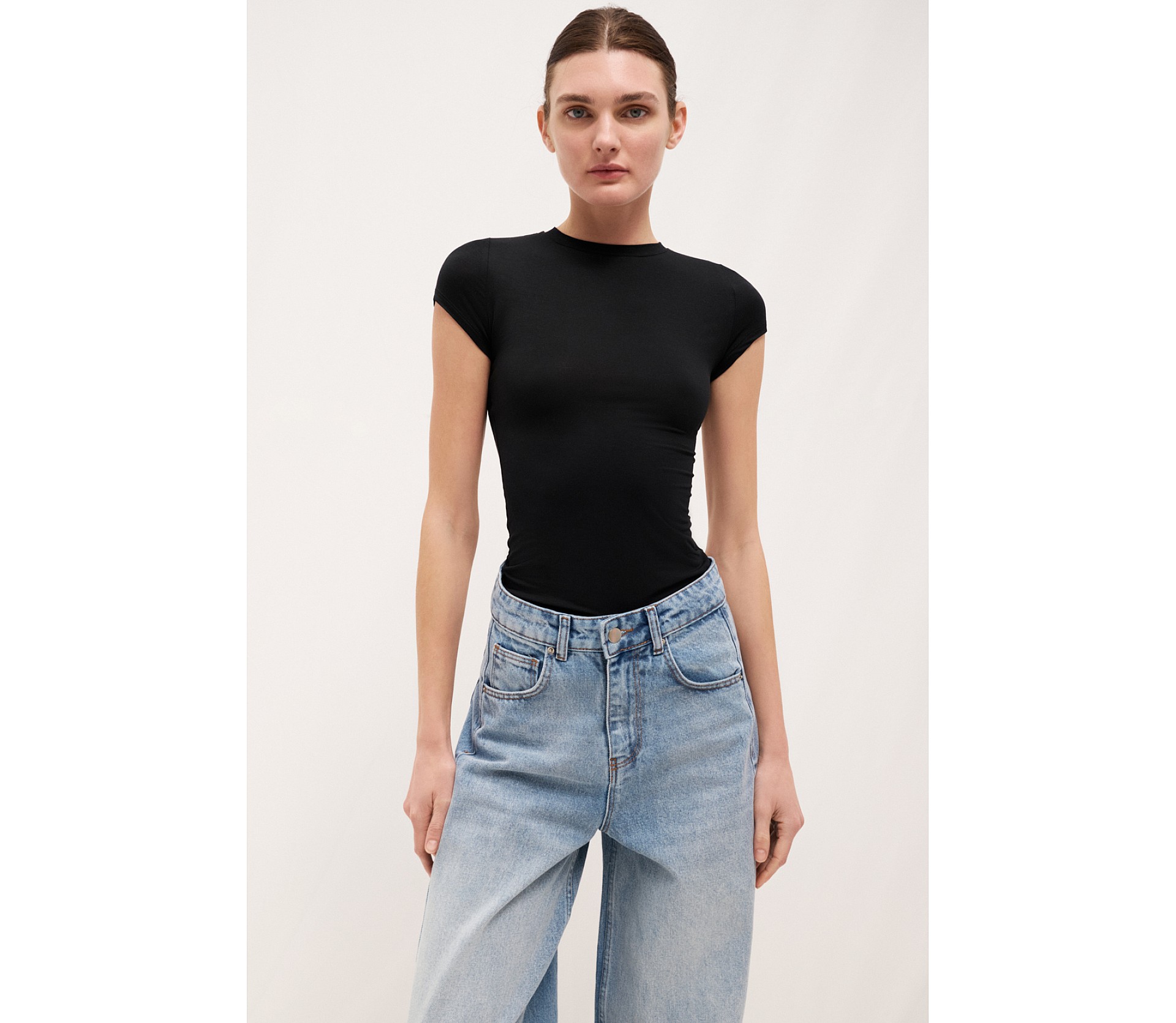 ФУТБОЛКА ПРИТАЛЕНА З МОДАЛУ