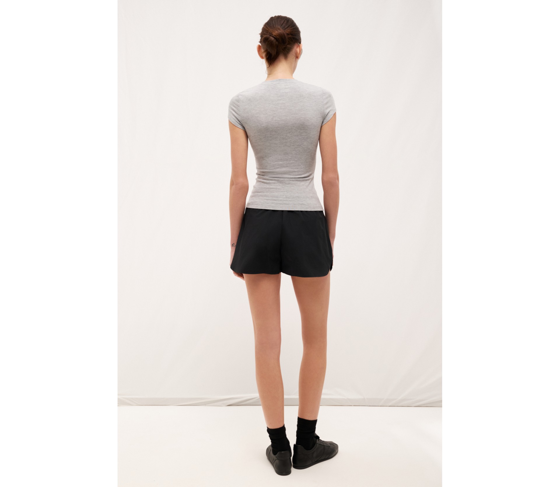 ФУТБОЛКА ПРИТАЛЕНА З МОДАЛУ