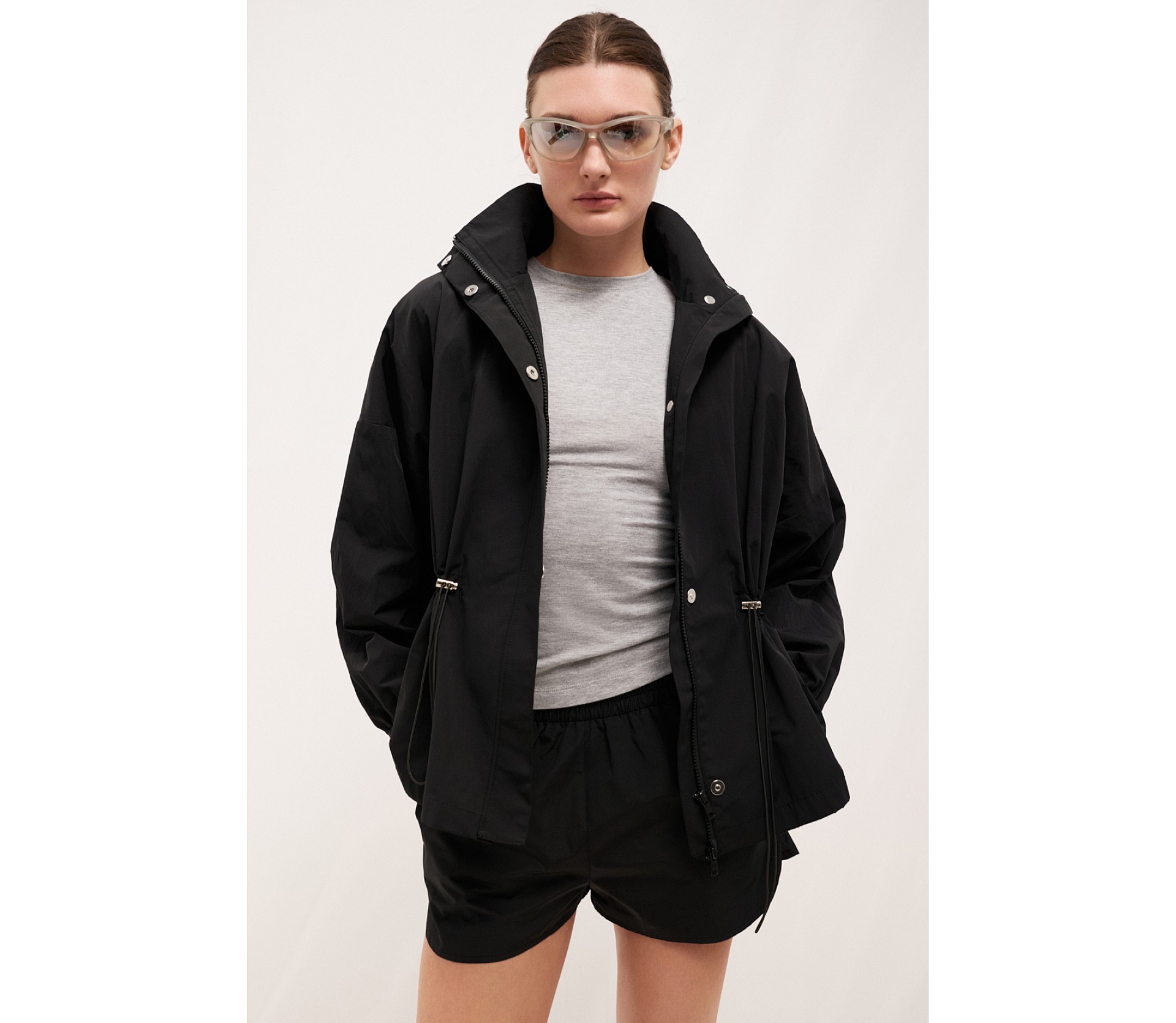 КУРТКА НЕЙЛОНОВАЯ С КАПЮШОНОМ