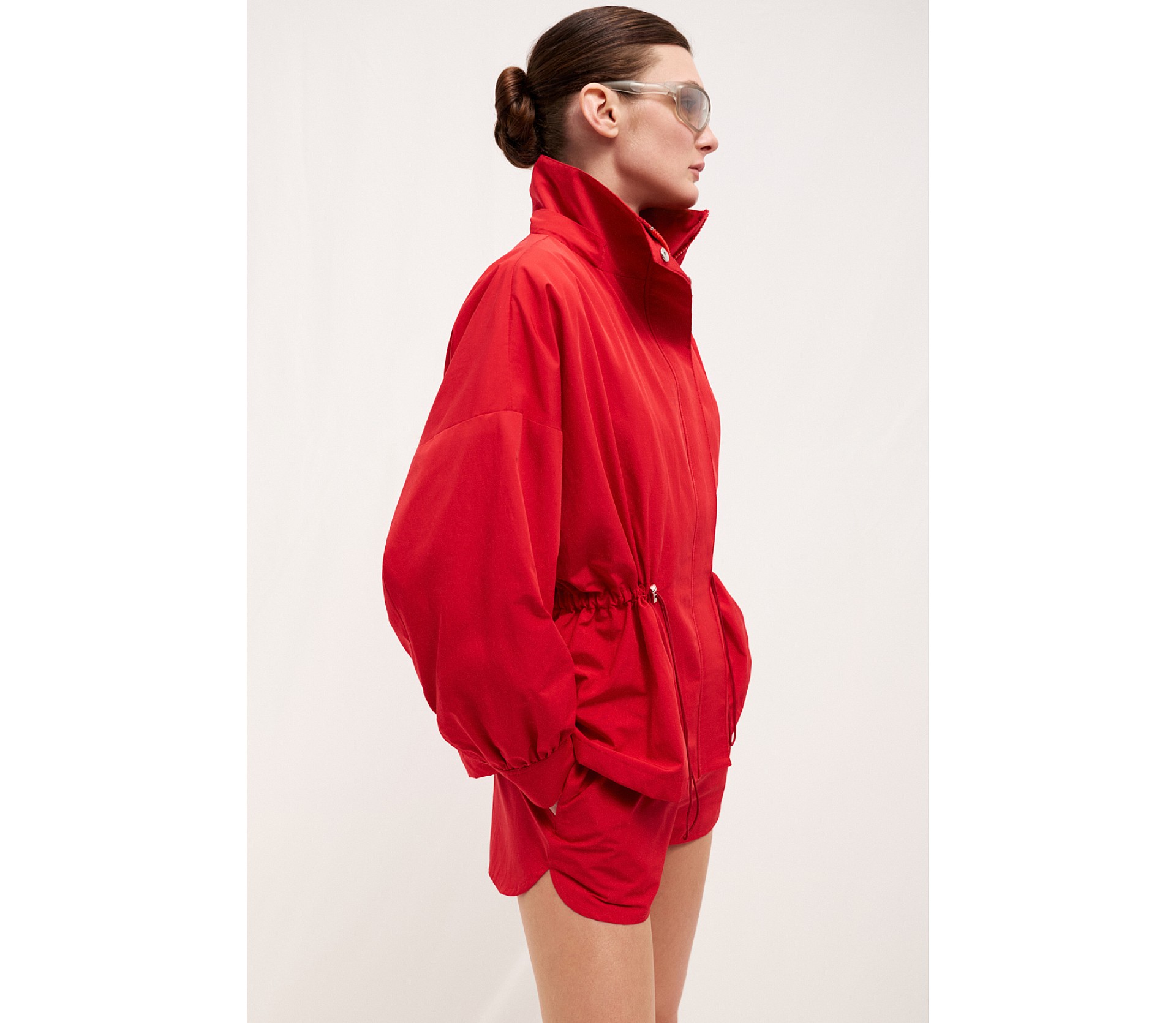 КУРТКА НЕЙЛОНОВАЯ С КАПЮШОНОМ