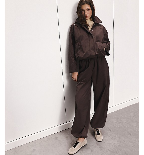 ДЖОГЕРИ НЕЙЛОНОВІ