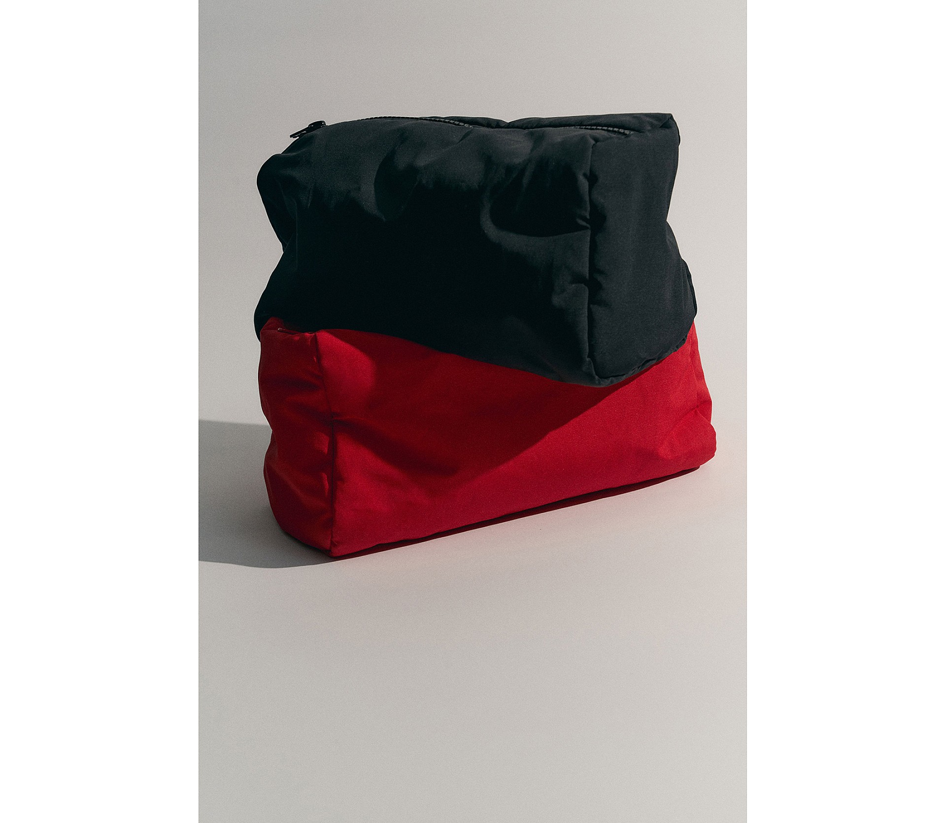 КОСМЕТИЧКА НЕЙЛОНОВА