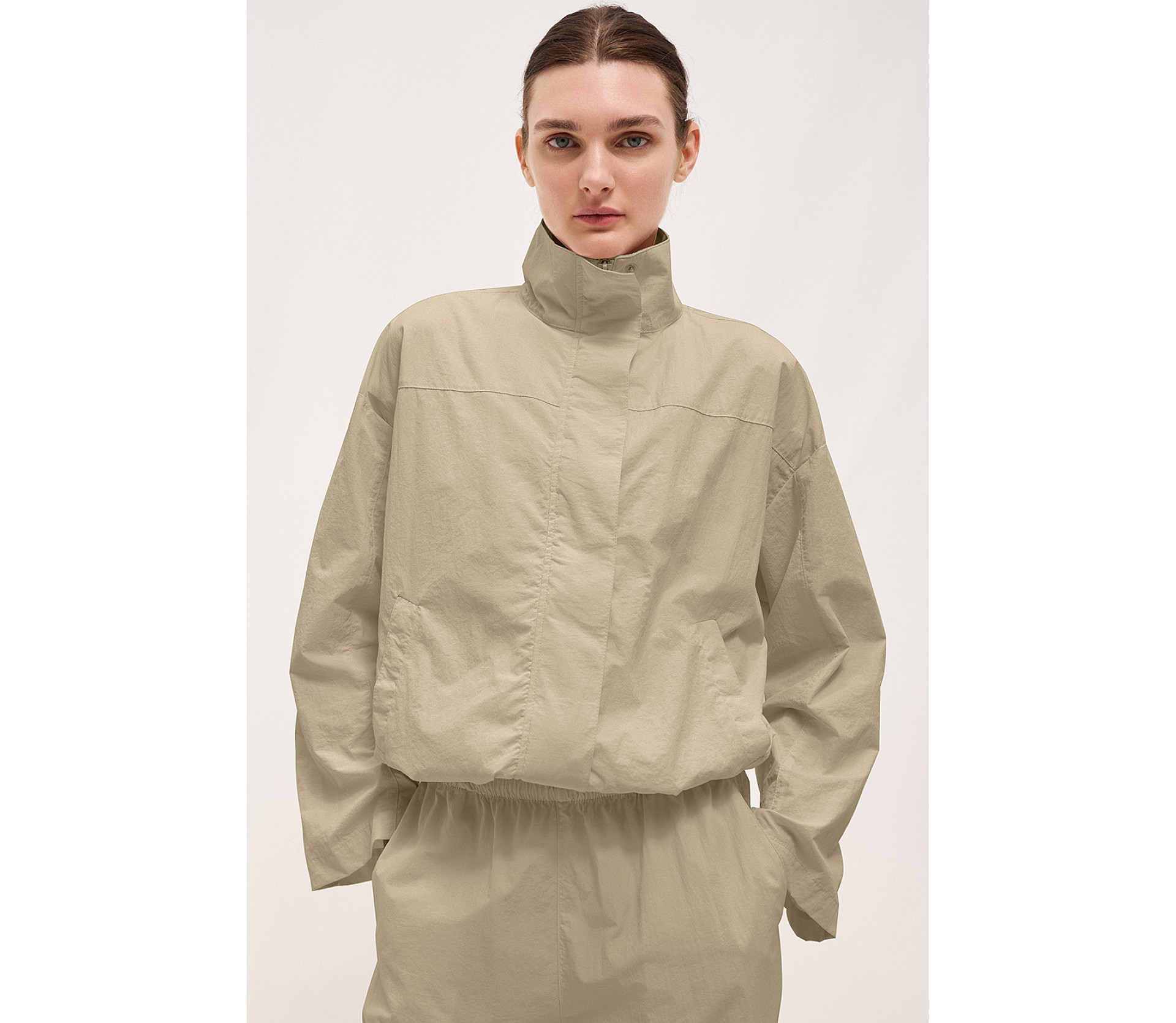 КУРТКА НЕЙЛОНОВАЯ НА МОЛНИЕ