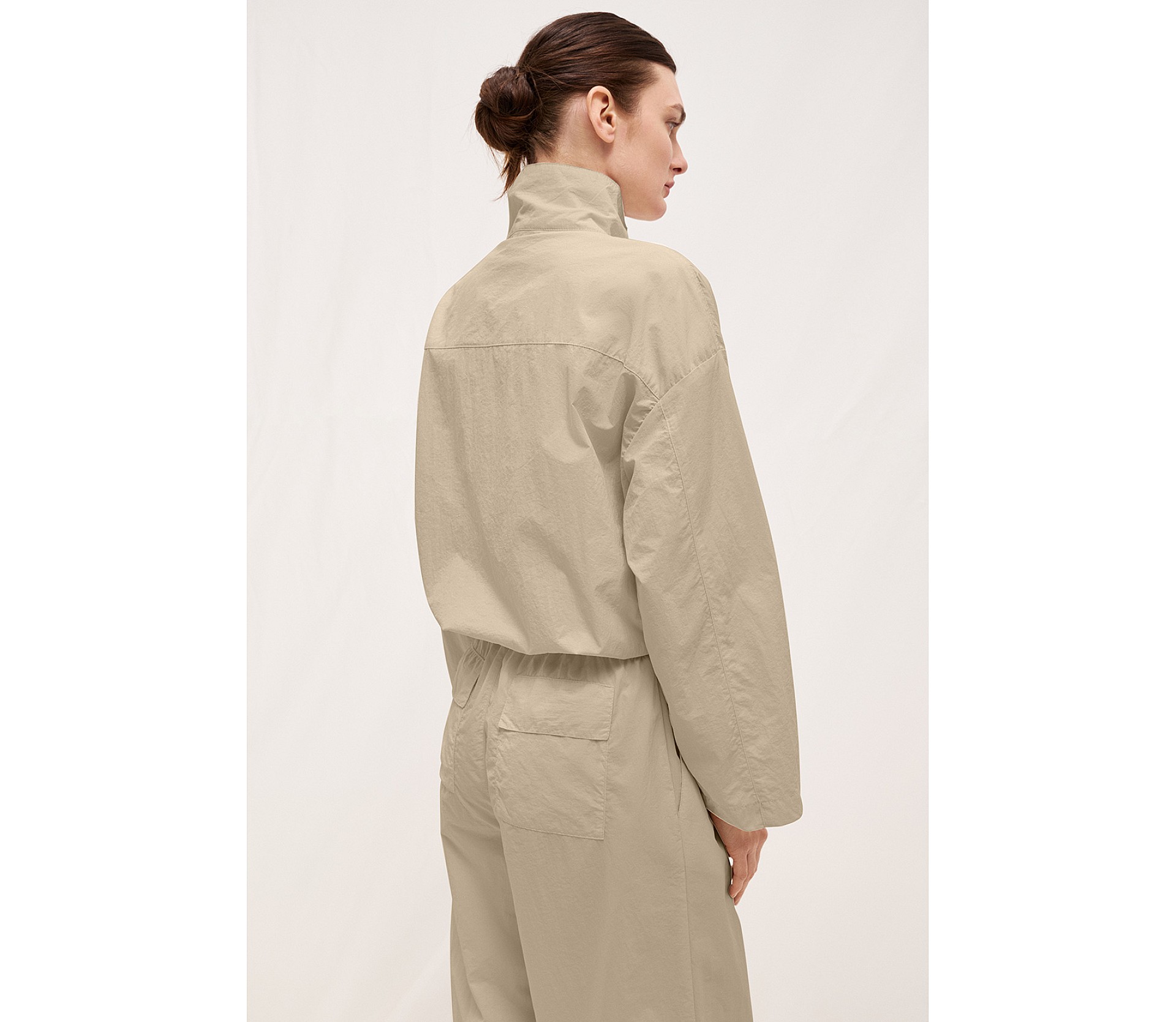 КУРТКА НЕЙЛОНОВАЯ НА МОЛНИЕ