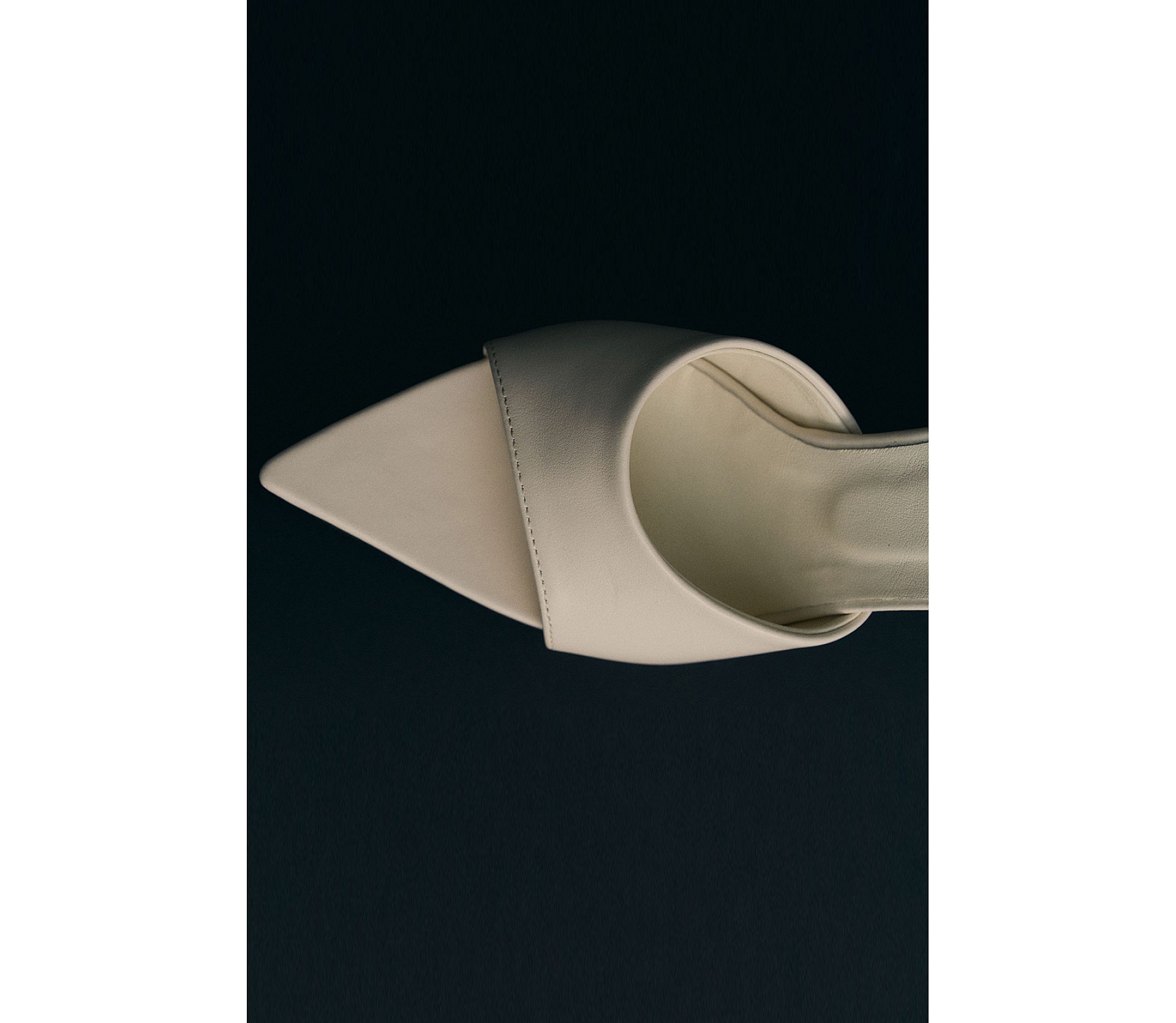 МЮЛІ НА ВИСОКИХ ПІДБОРАХ