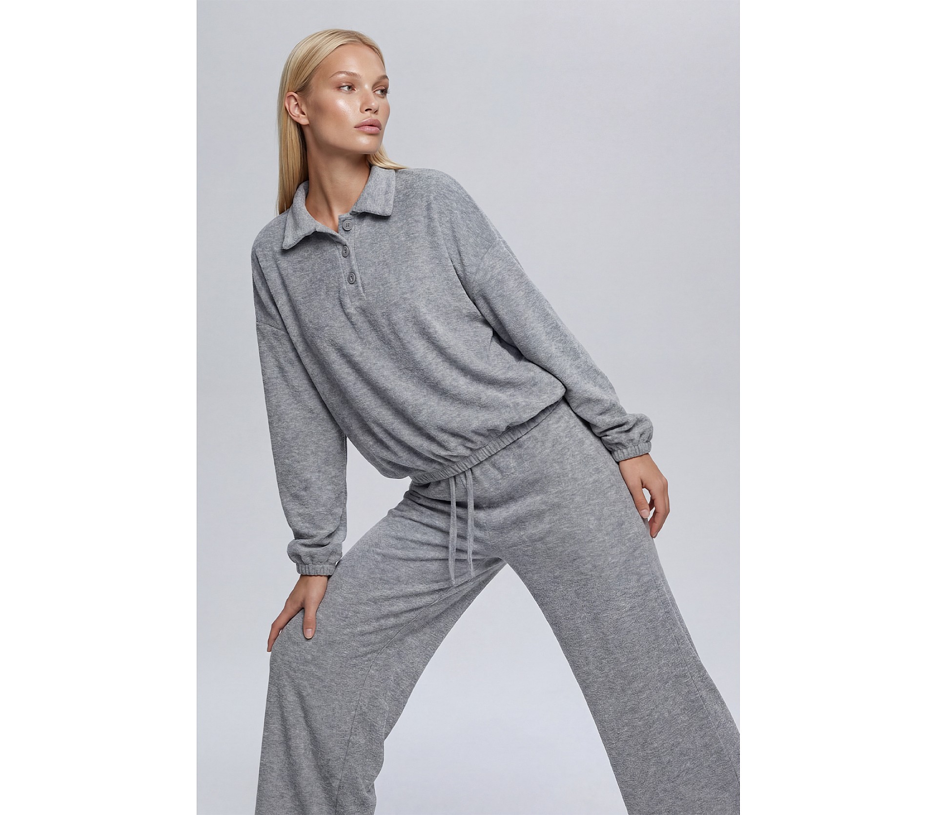 СВІТШОТ ІЗ КОМІРОМ ПОЛО