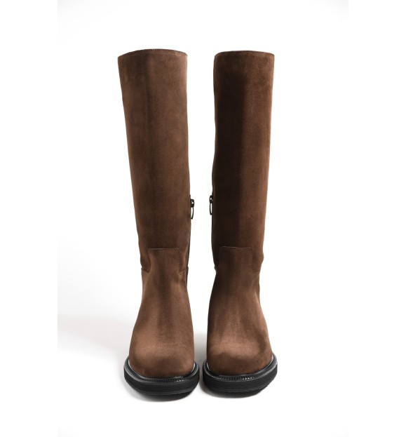 ЧОБОТИ НА НИЗЬКОМУ ХОДУ