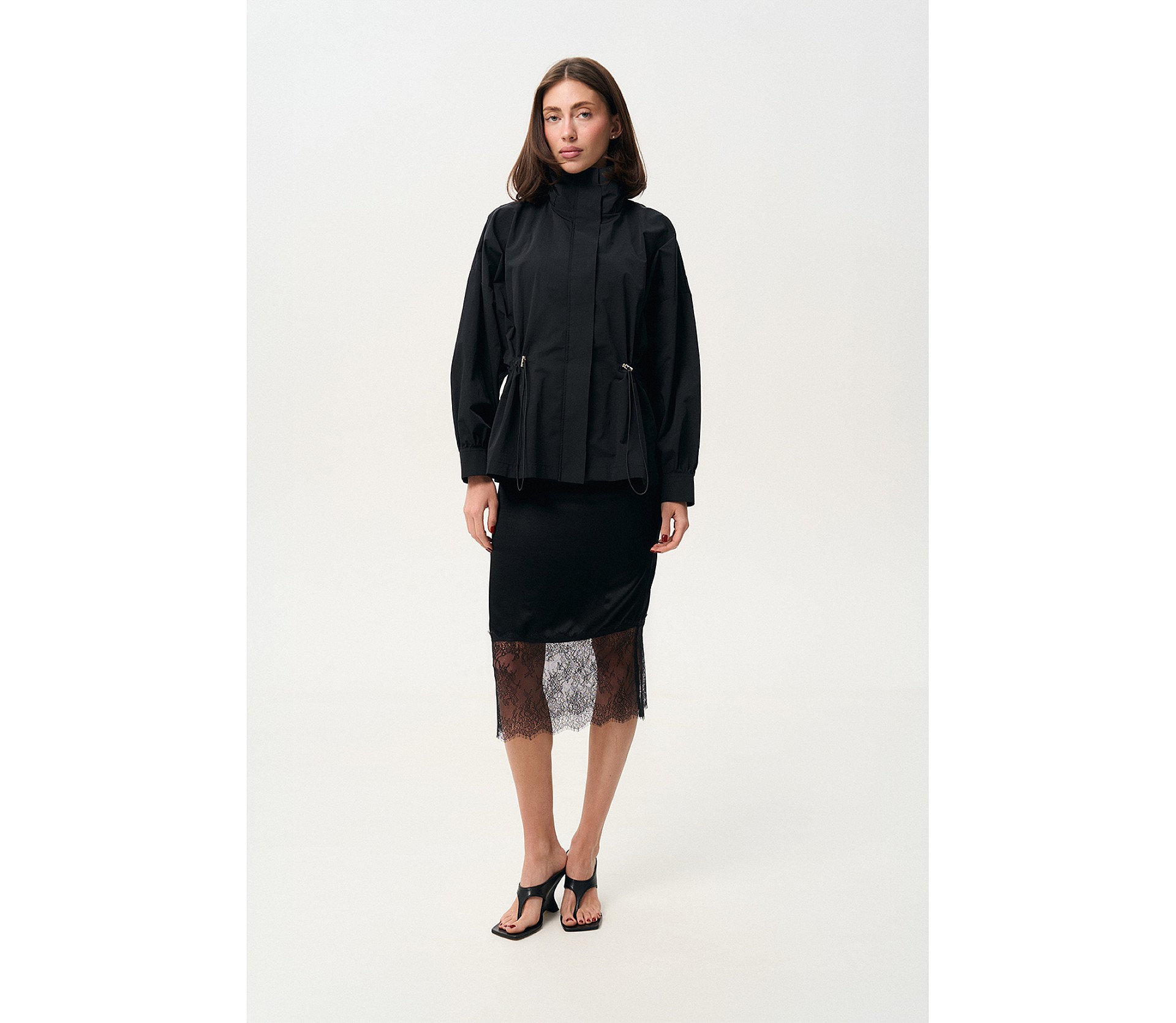 ЮБКА САТИНОВАЯ С КРУЖЕВОМ