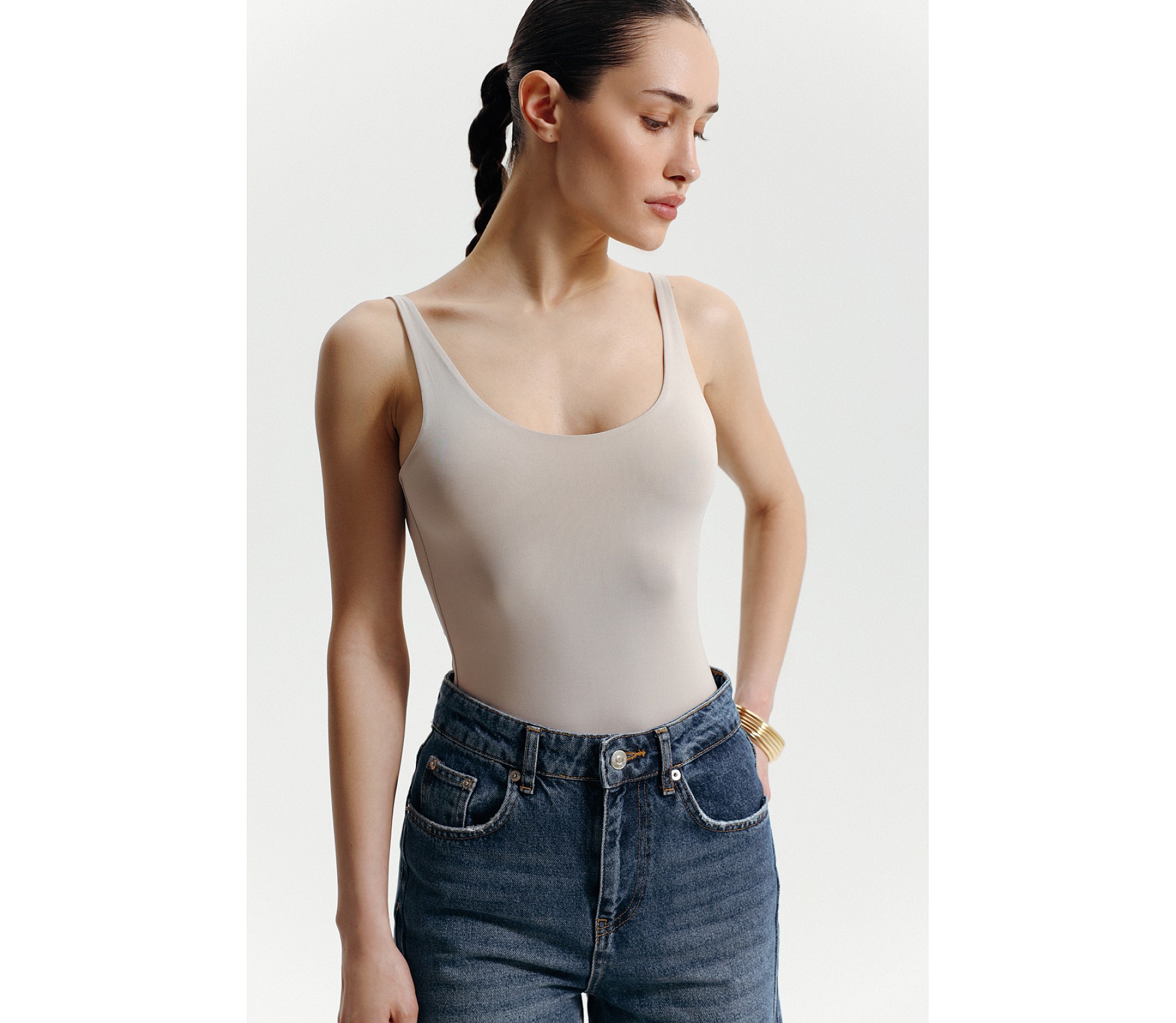 БОДІ З РЕГУЛЬОВАНИМИ БРЕТЕЛЯМИ