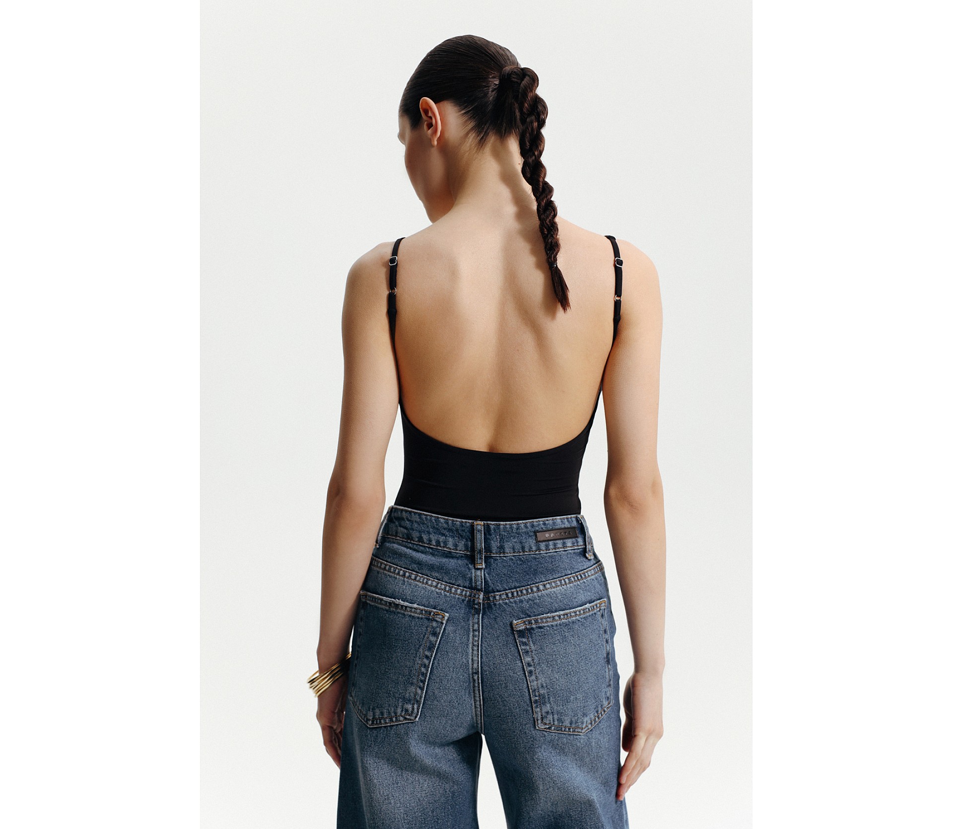 БОДІ З РЕГУЛЬОВАНИМИ БРЕТЕЛЯМИ