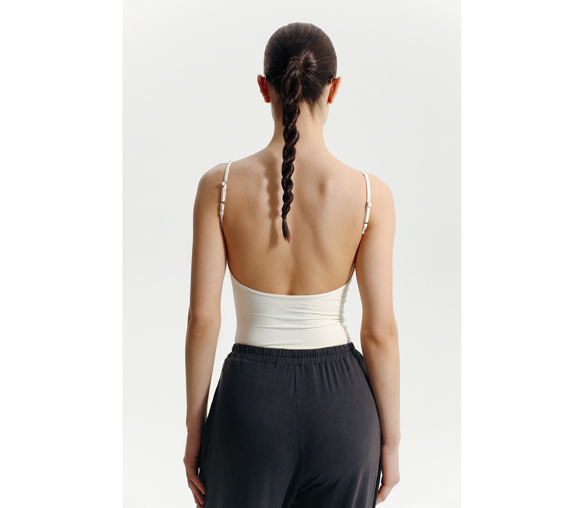 БОДІ З РЕГУЛЬОВАНИМИ БРЕТЕЛЯМИ