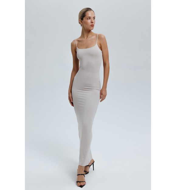 СУКНЯ ПРИТАЛЕНА НА БРЕТЕЛЯХ