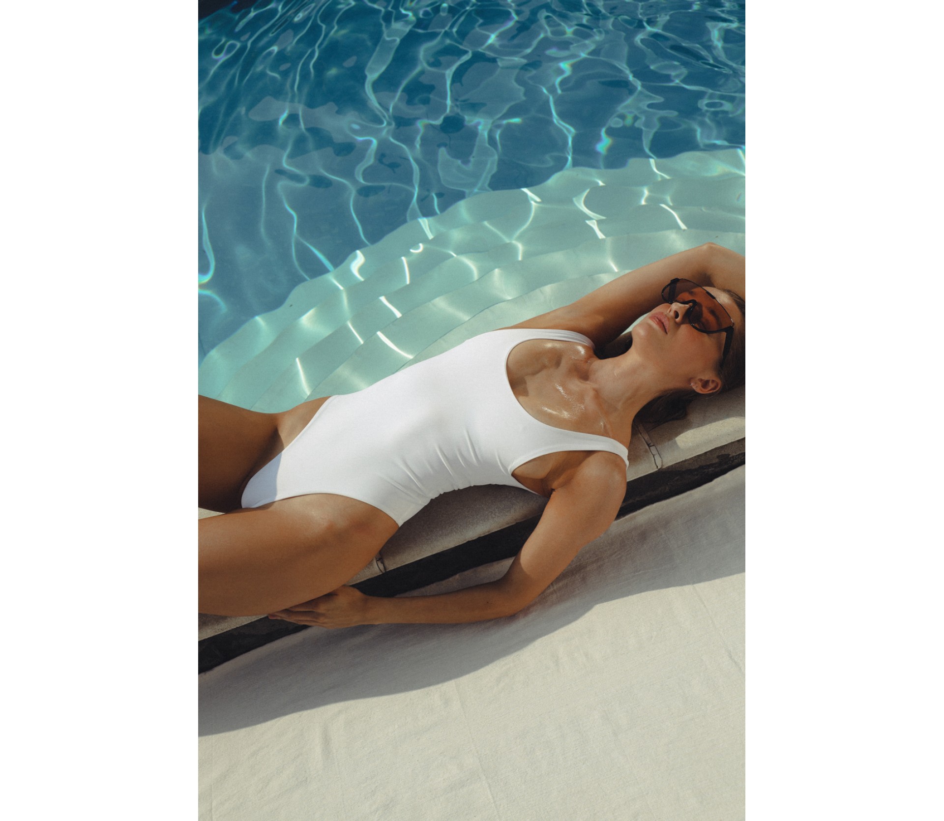 КУПАЛЬНИК СУЦІЛЬНИЙ