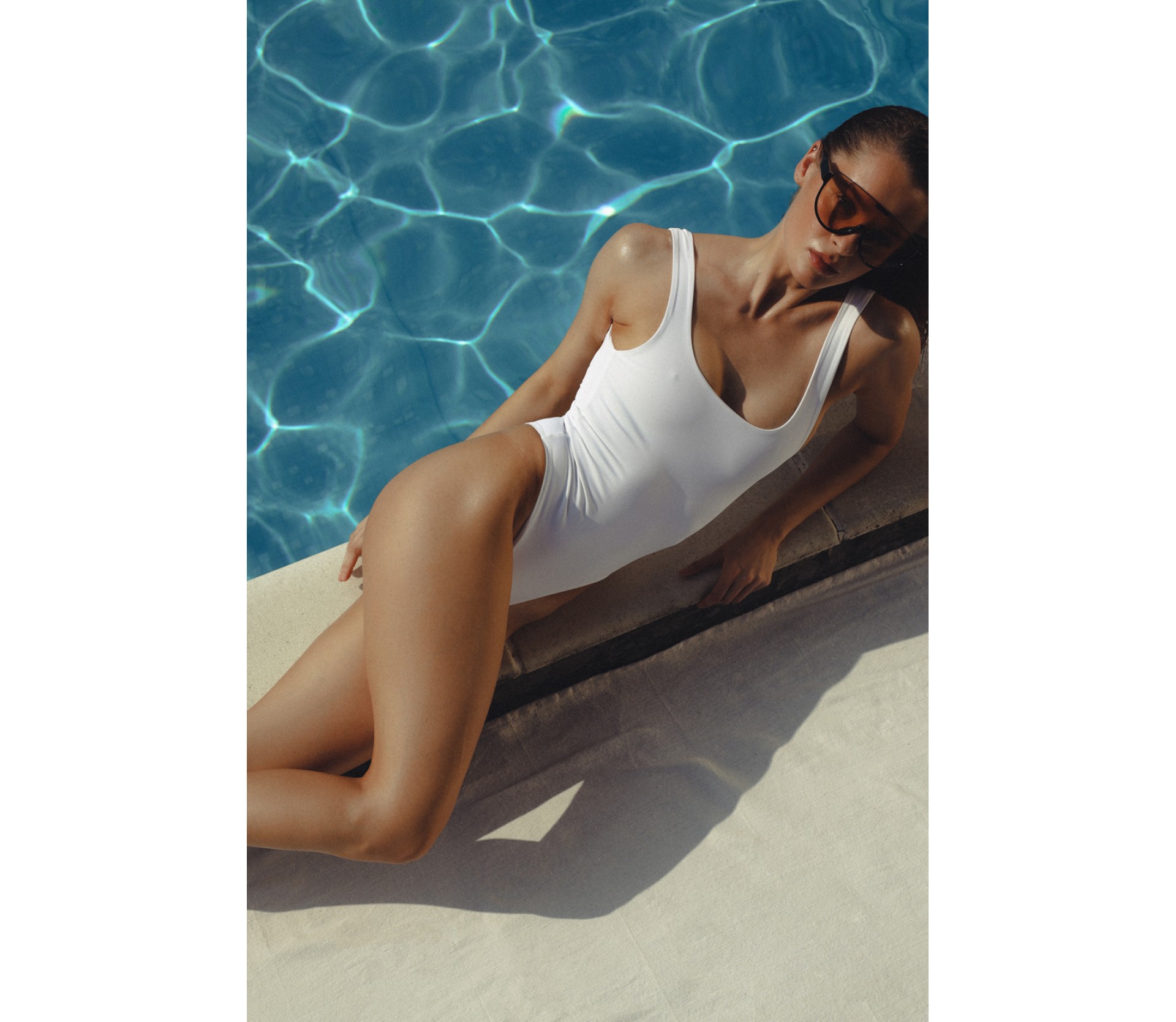 КУПАЛЬНИК СУЦІЛЬНИЙ