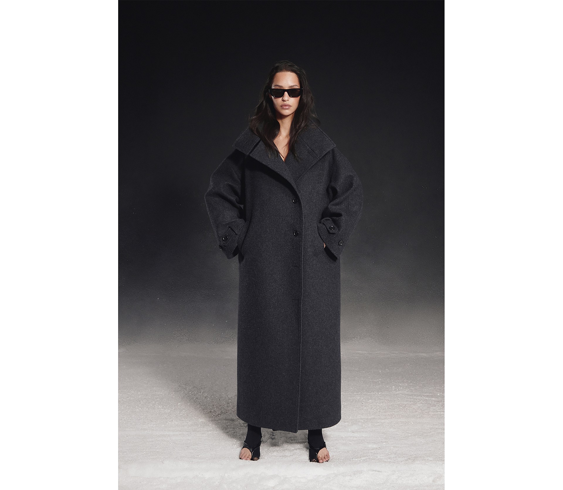 ПАЛЬТО МАКСІ З КОМІРОМ-СТІЙКОЮ ПАЛЬТО МАКСІ З КОМІРОМ-СТІЙКОЮ