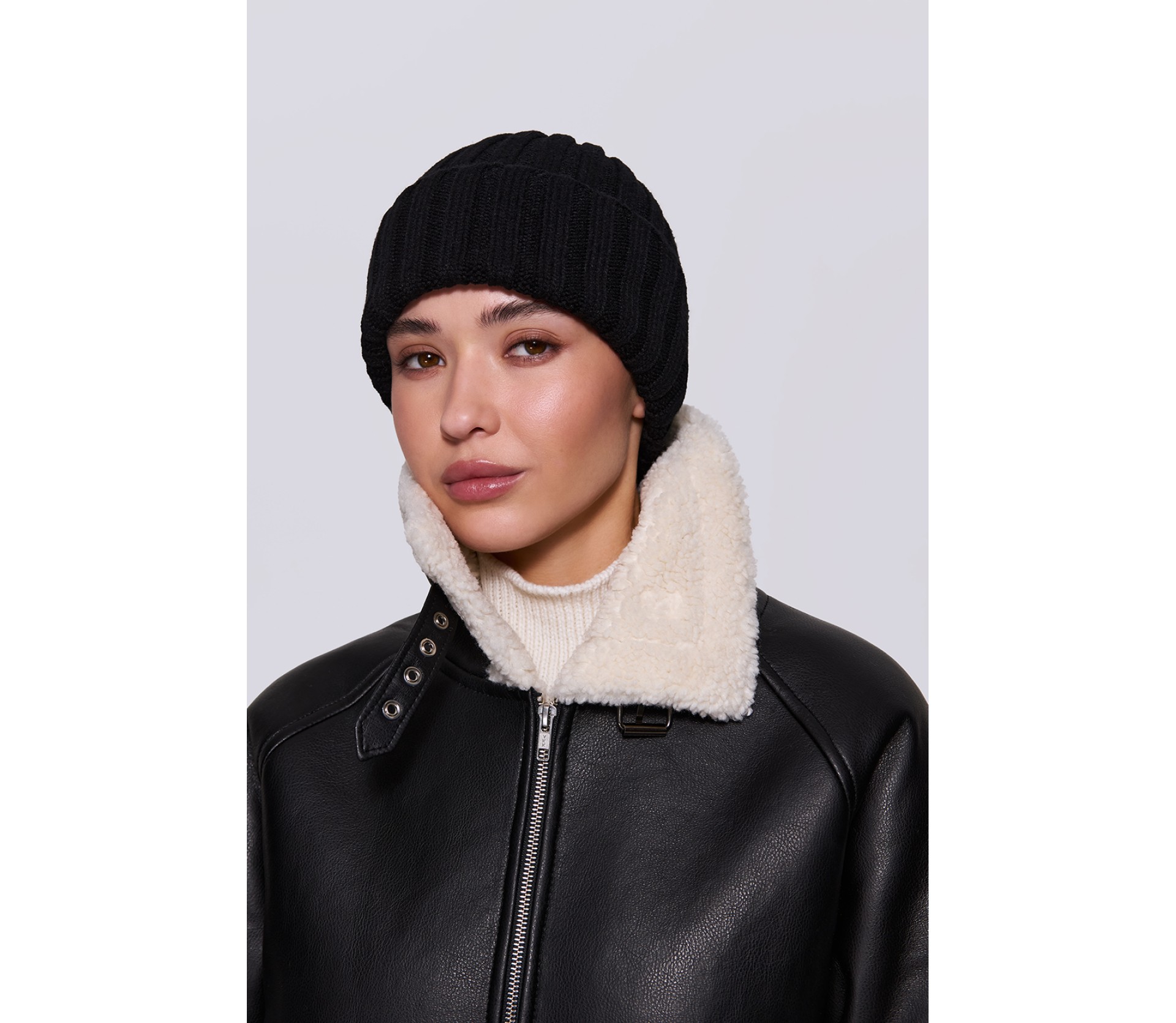 ШАПКА З ДОДАВАННЯМ ВОВНИ