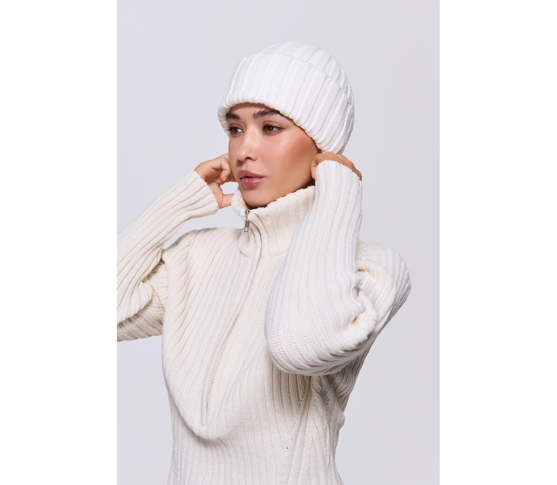 ШАПКА З ДОДАВАННЯМ ВОВНИ