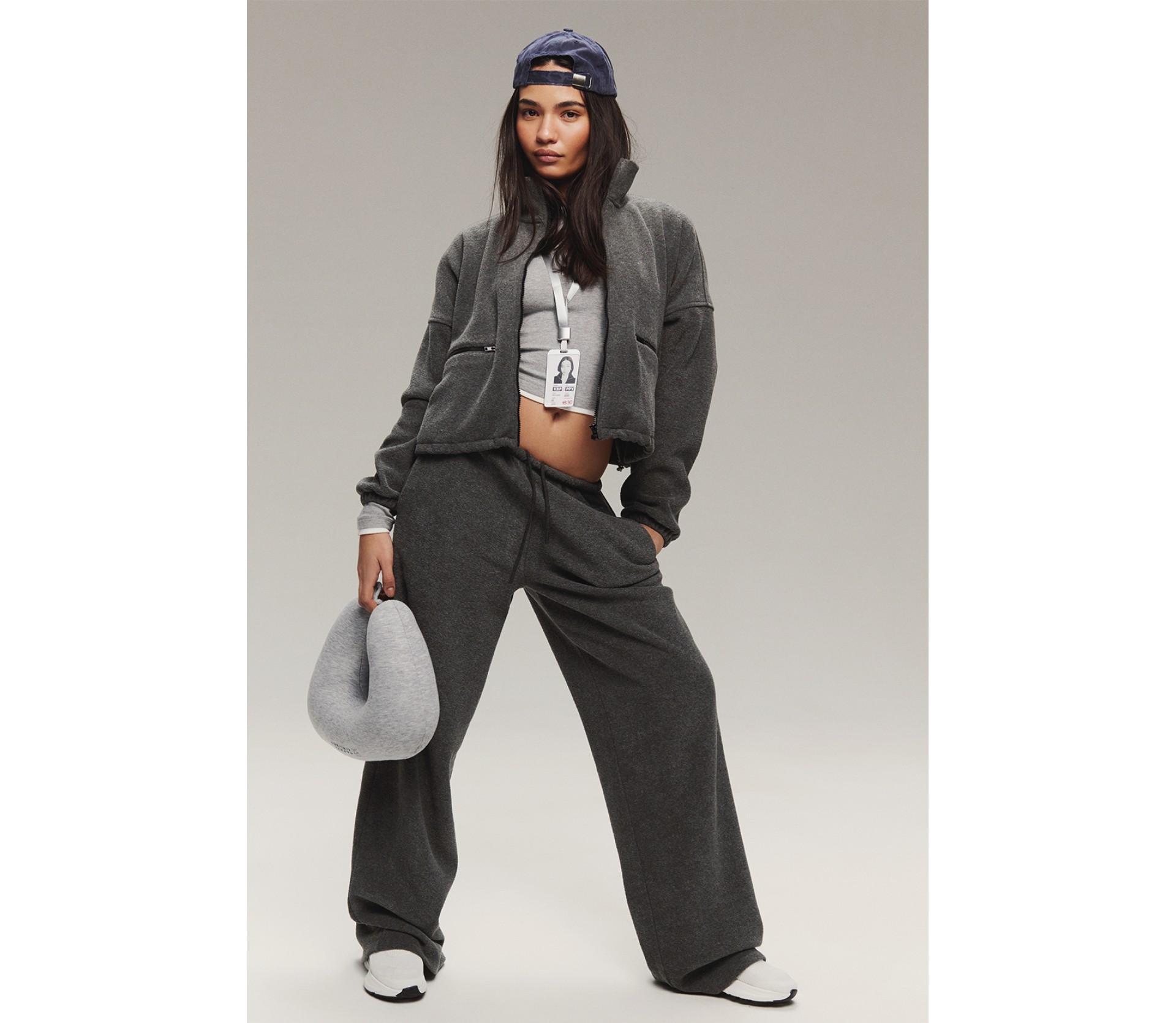 ZIPPED STRUCTURED SWEATSHIRT