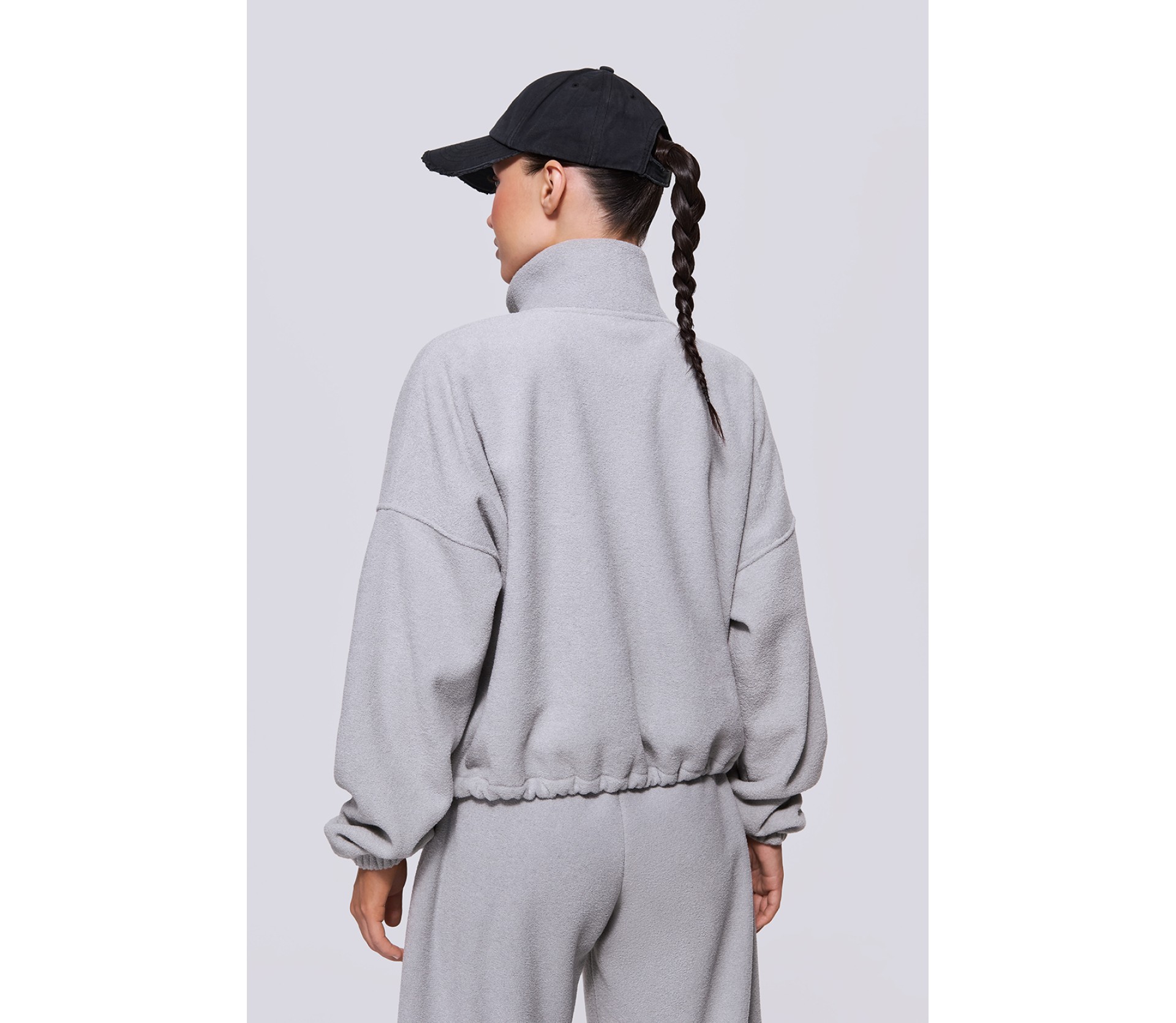 ZIPPED STRUCTURED SWEATSHIRT