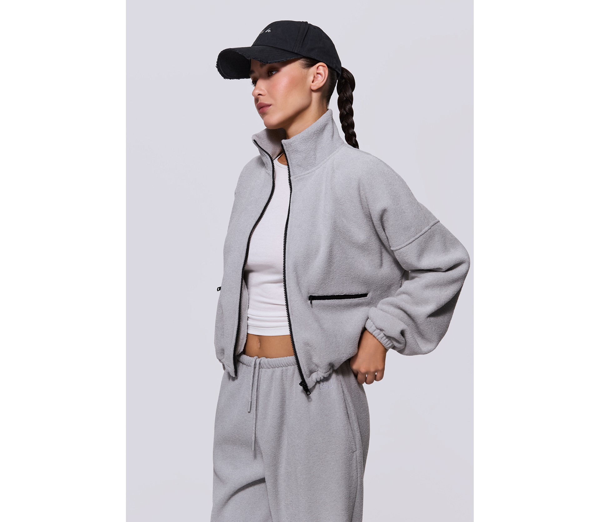 ZIPPED STRUCTURED SWEATSHIRT