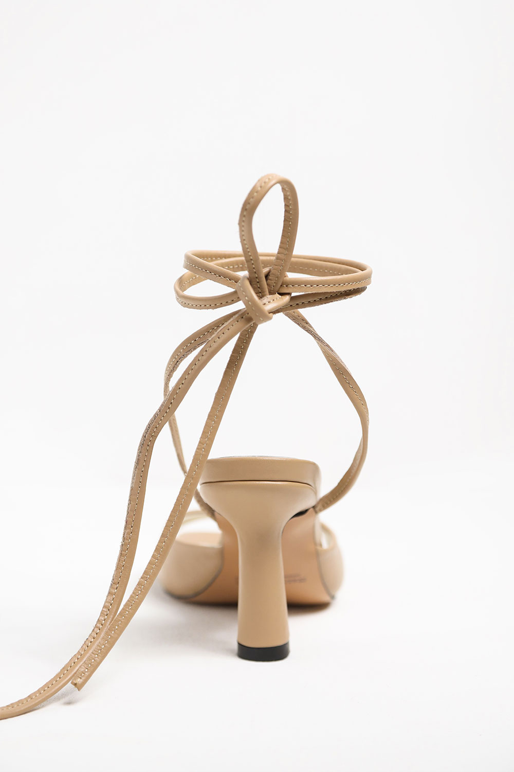 БОСОНІЖКИ НА ПІДБОРАХ