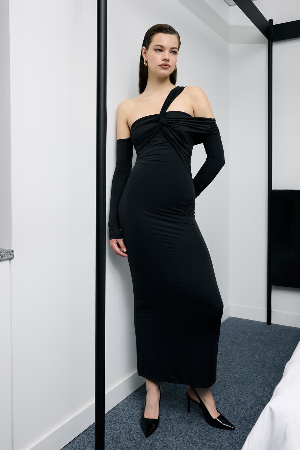 СУКНЯ МАКСІ АСИМЕТРИЧНА