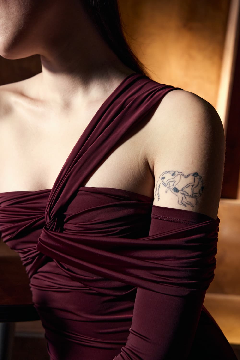 СУКНЯ МАКСІ АСИМЕТРИЧНА