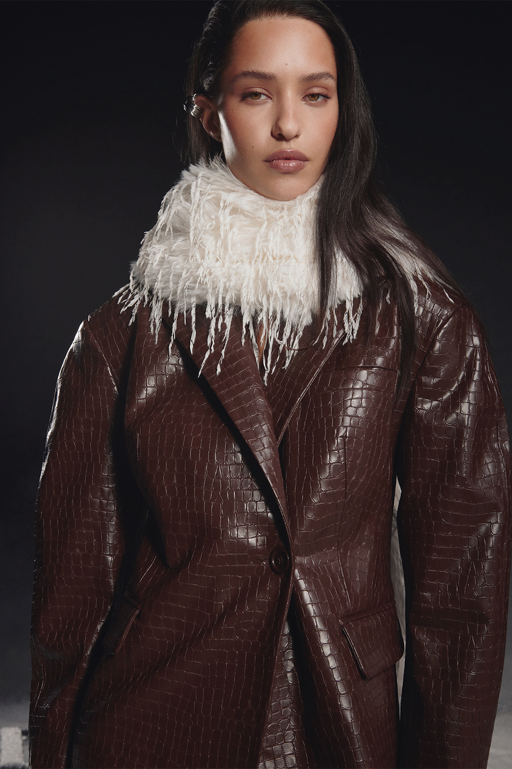 ПАЛЬТО ПРИТАЛЕНЕ З ЕФЕКТОМ КРОКОДИЛА