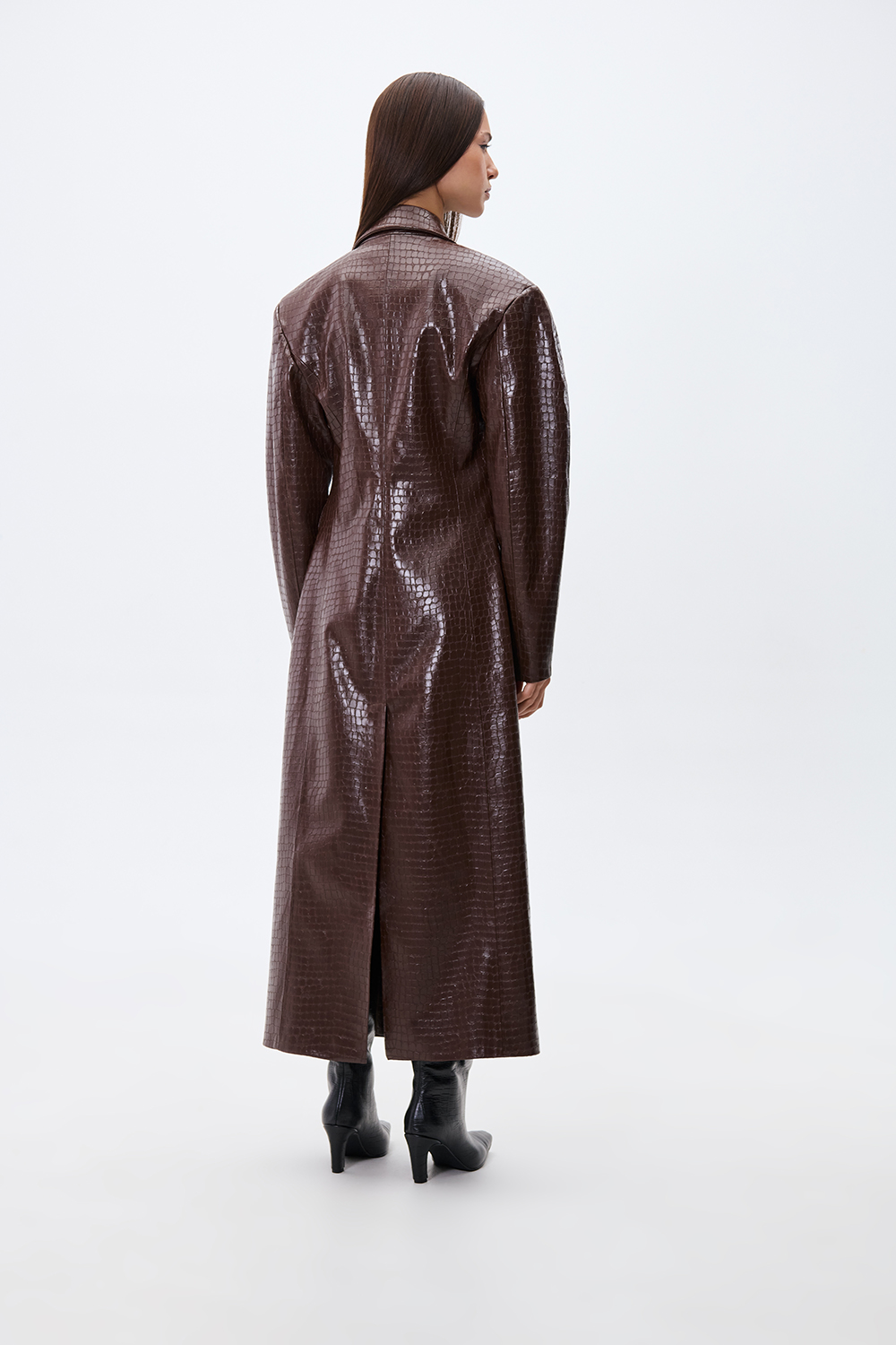 ПАЛЬТО ПРИТАЛЕНЕ З ЕФЕКТОМ КРОКОДИЛА