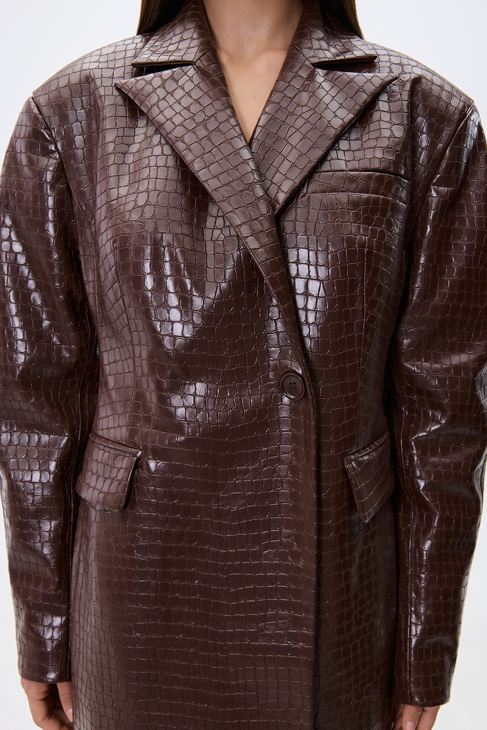 ПАЛЬТО ПРИТАЛЕНЕ З ЕФЕКТОМ КРОКОДИЛА