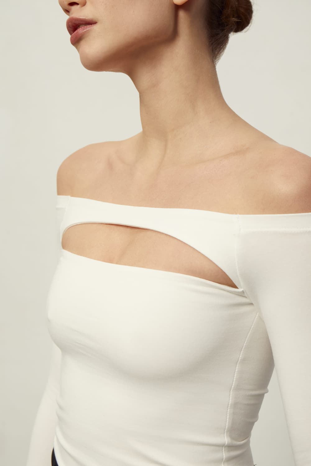 ТОП З ВИРІЗОМ