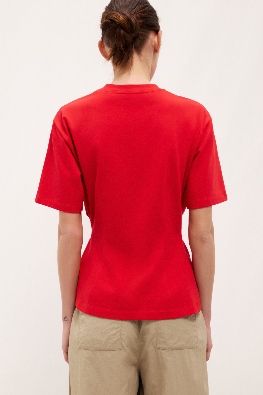 ФУТБОЛКА З АКЦЕНТНИМ ДРАПІРУВАННЯМ