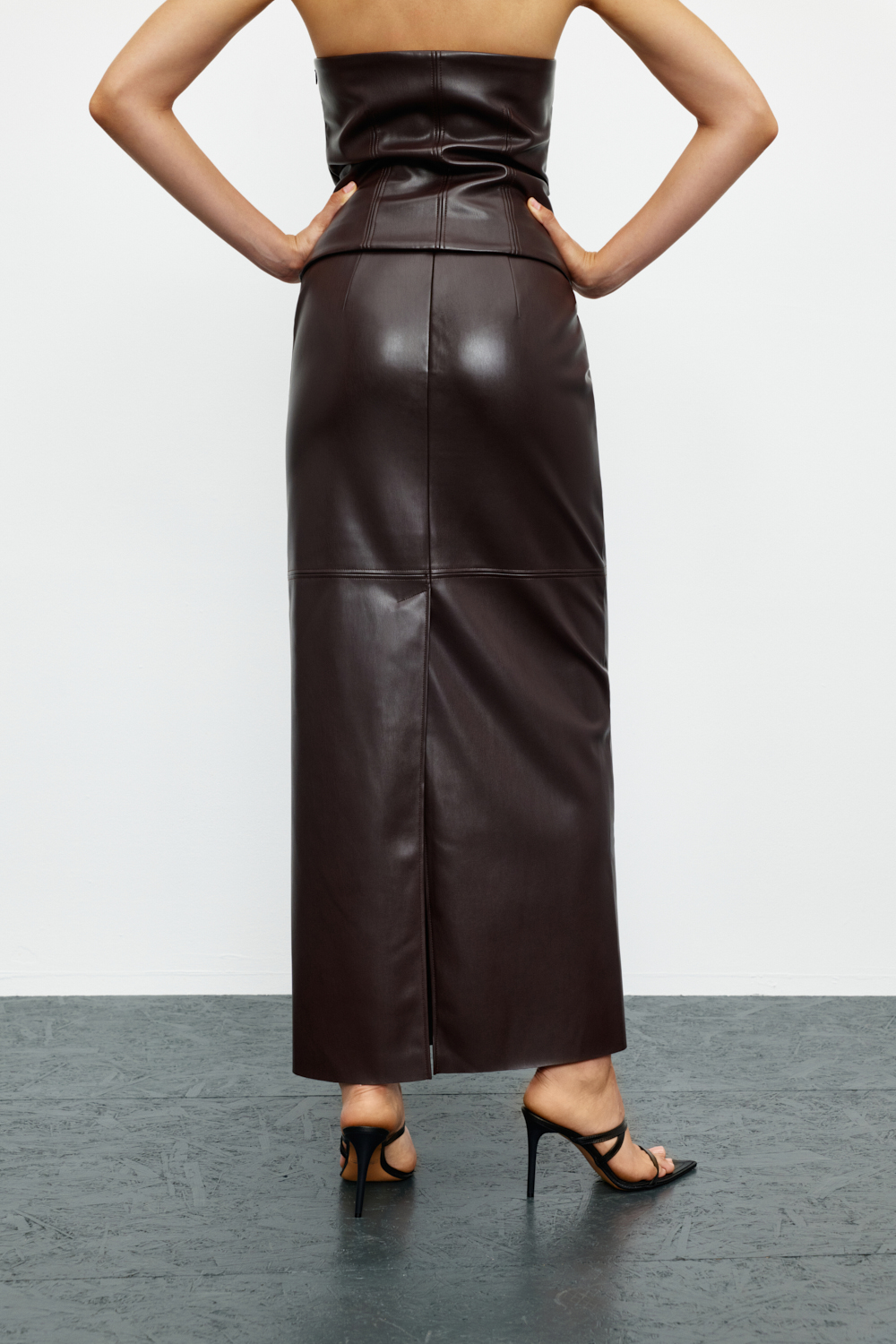 СПІДНИЦЯ МАКСІ З ЕКОШКІРИ