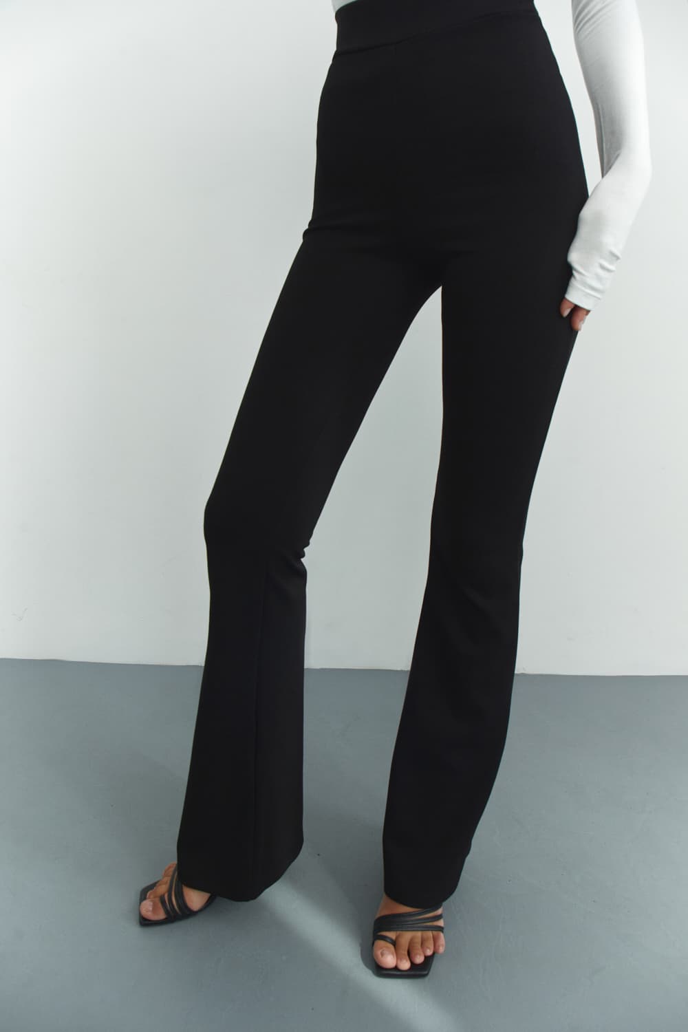 ШТАНИ КЛЬОШ