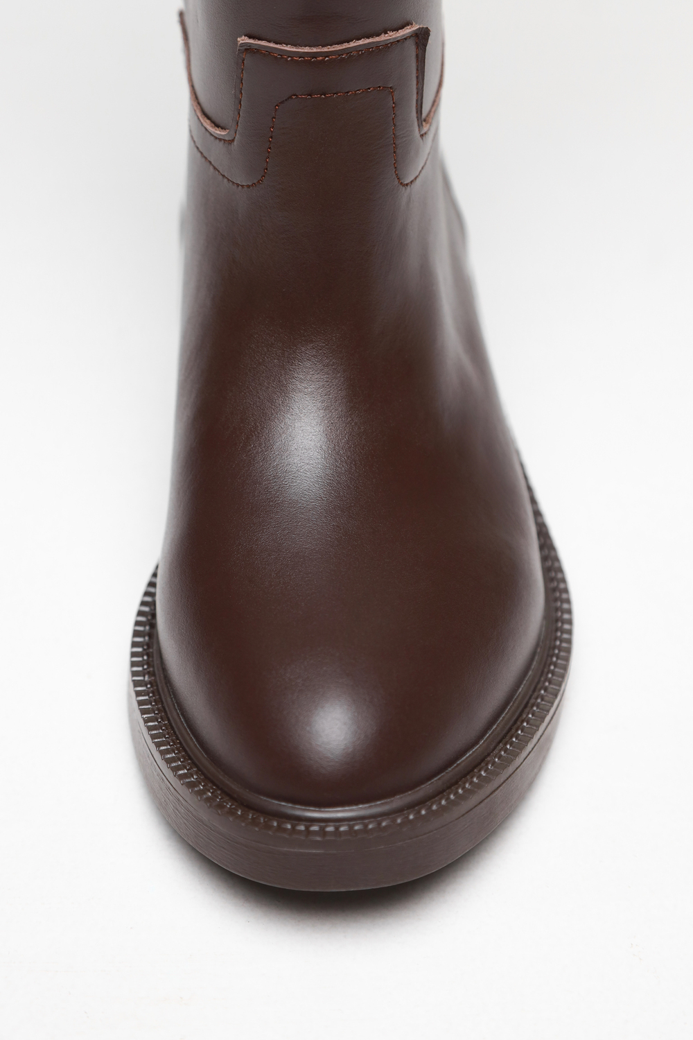 ЧОБОТИ АСИМЕТРИЧНІ