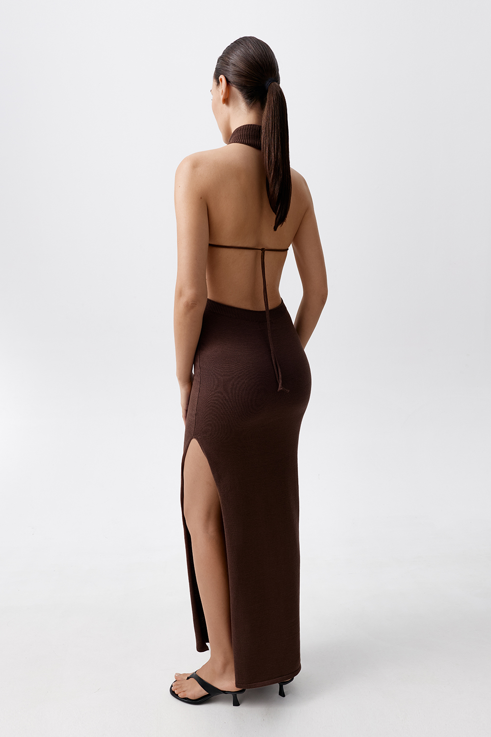 СУКНЯ З ВИСОКОЮ ГОРЛОВИНОЮ