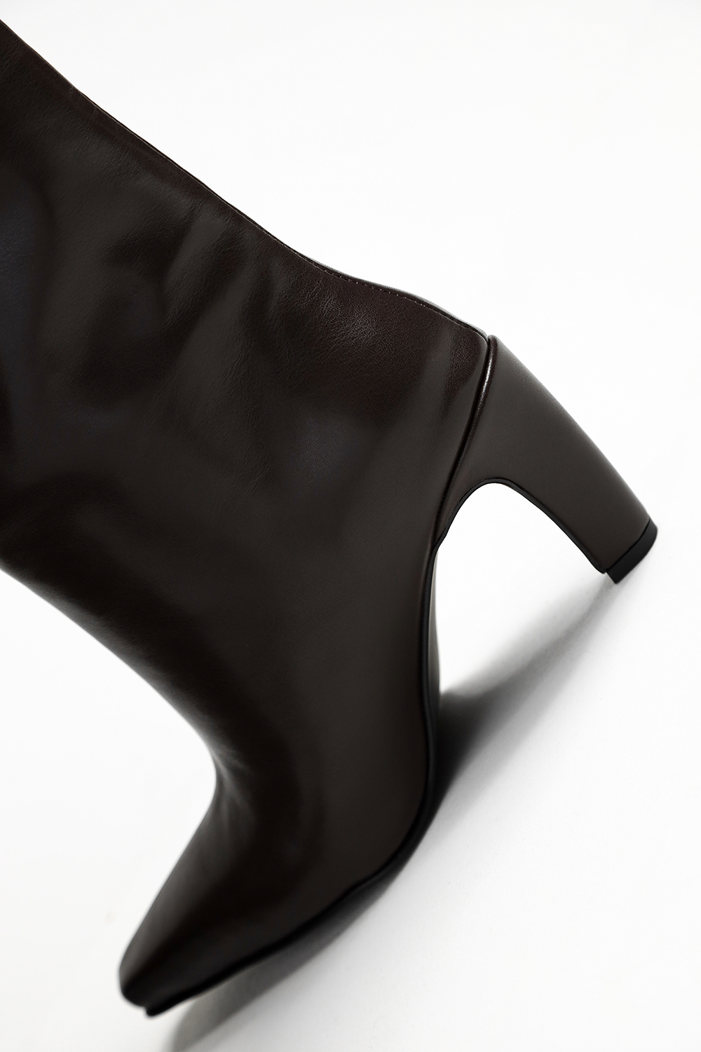 ЧОБОТИ З ШИРОКОЮ ХАЛЯВОЮ