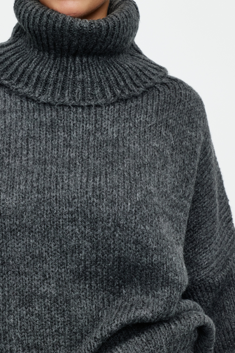 СВЕТР З ВИСОКИМ КОМІРОМ