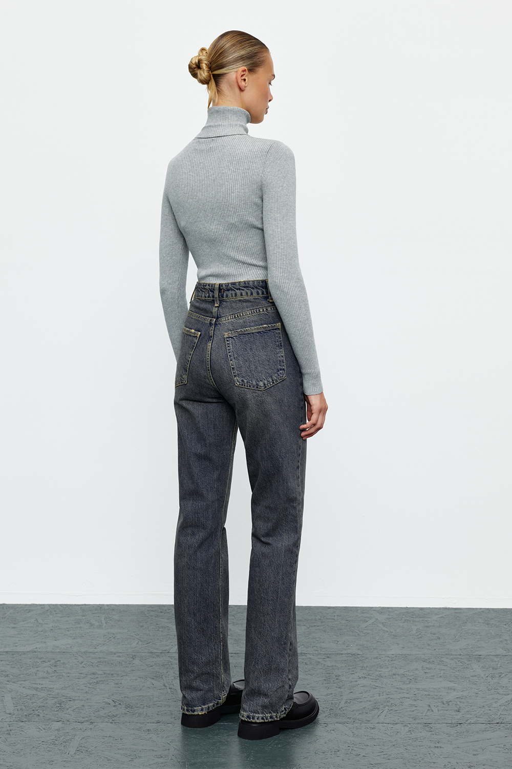 ДЖИНСИ З ВИСОКОЮ ТАЛІЄЮ