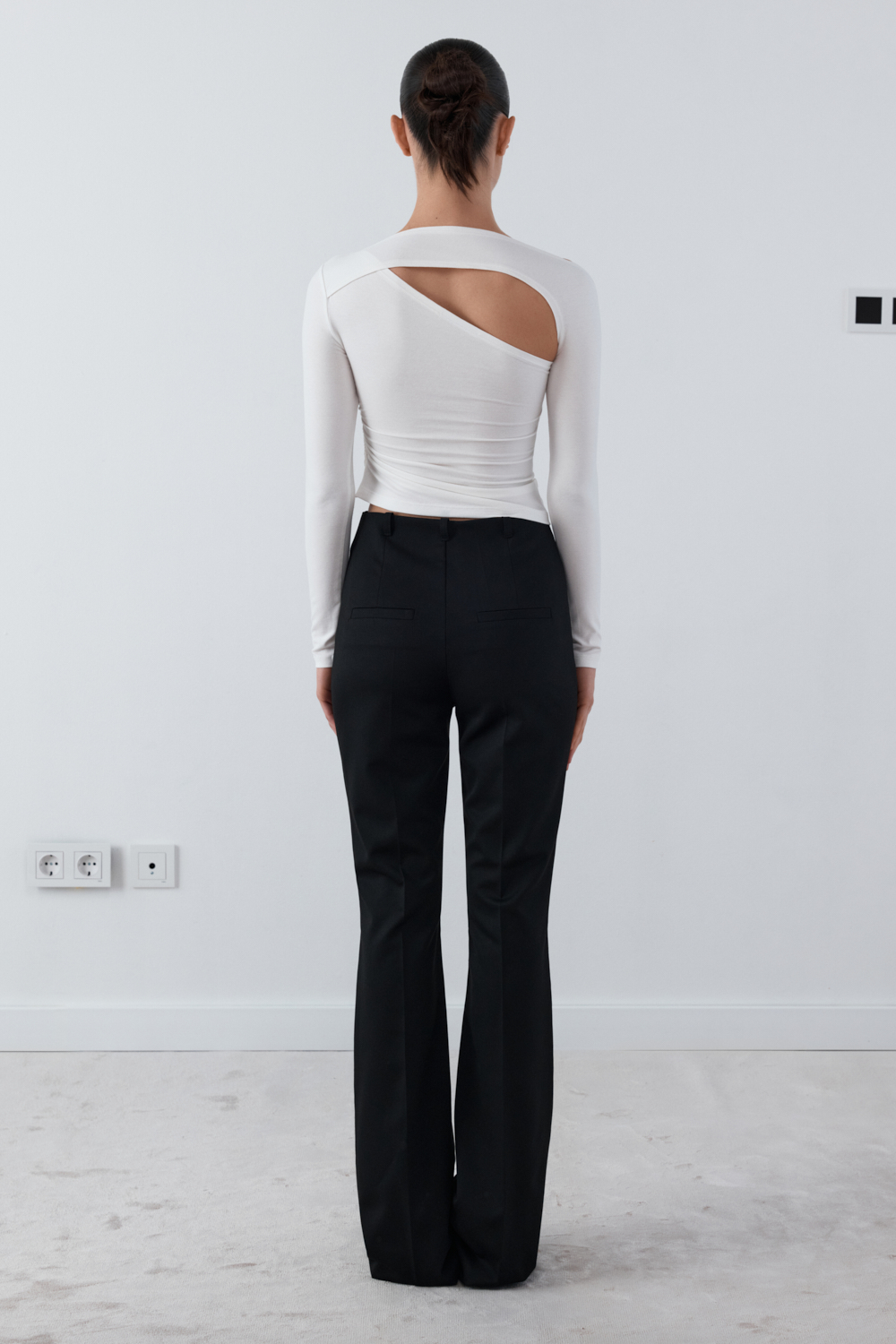 ШТАНИ РОЗКЛЬОШЕНІ