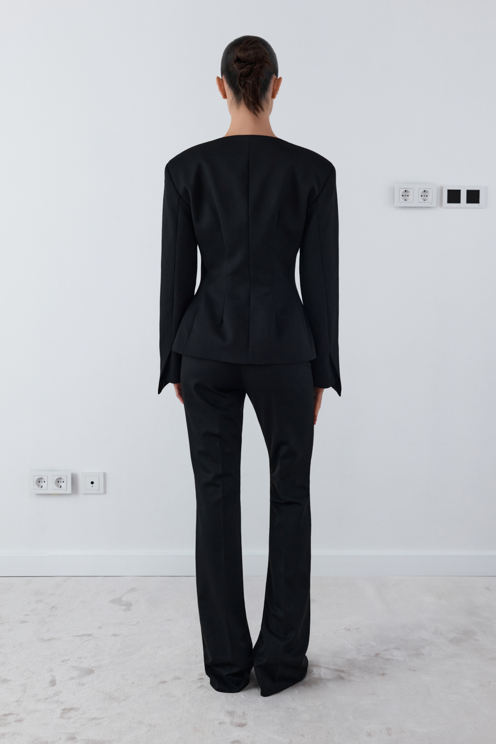 ШТАНИ РОЗКЛЬОШЕНІ