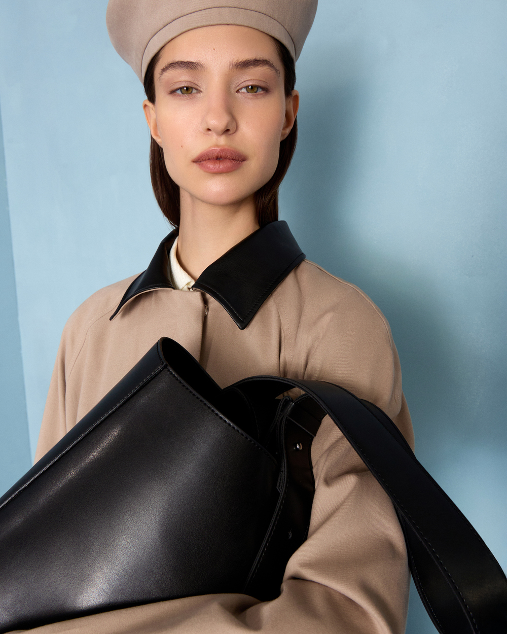 КУРТКА З КОНТРАСТНИМ КОМІРОМ