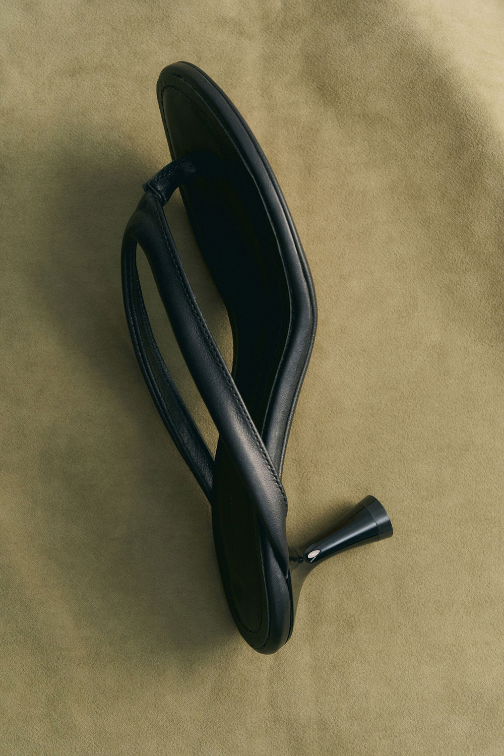 МЮЛІ НА НИЗЬКИХ ПІДБОРАХ