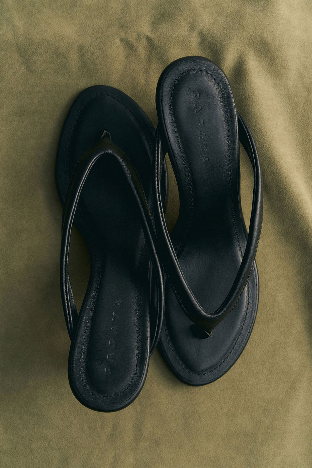 МЮЛІ НА НИЗЬКИХ ПІДБОРАХ