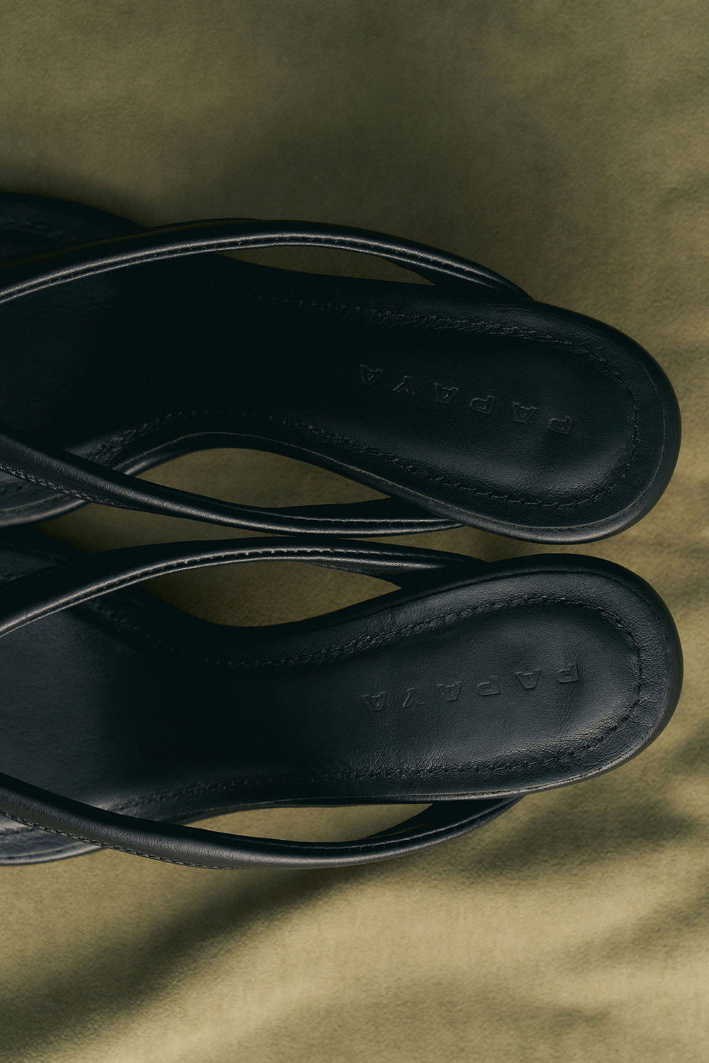 МЮЛІ НА НИЗЬКИХ ПІДБОРАХ