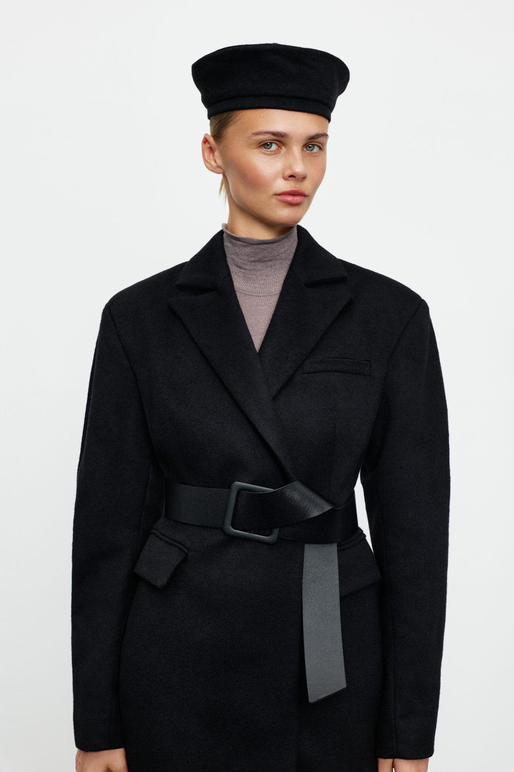 РЕМІНЬ З КВАДРАТНОЮ ПРЯЖКОЮ