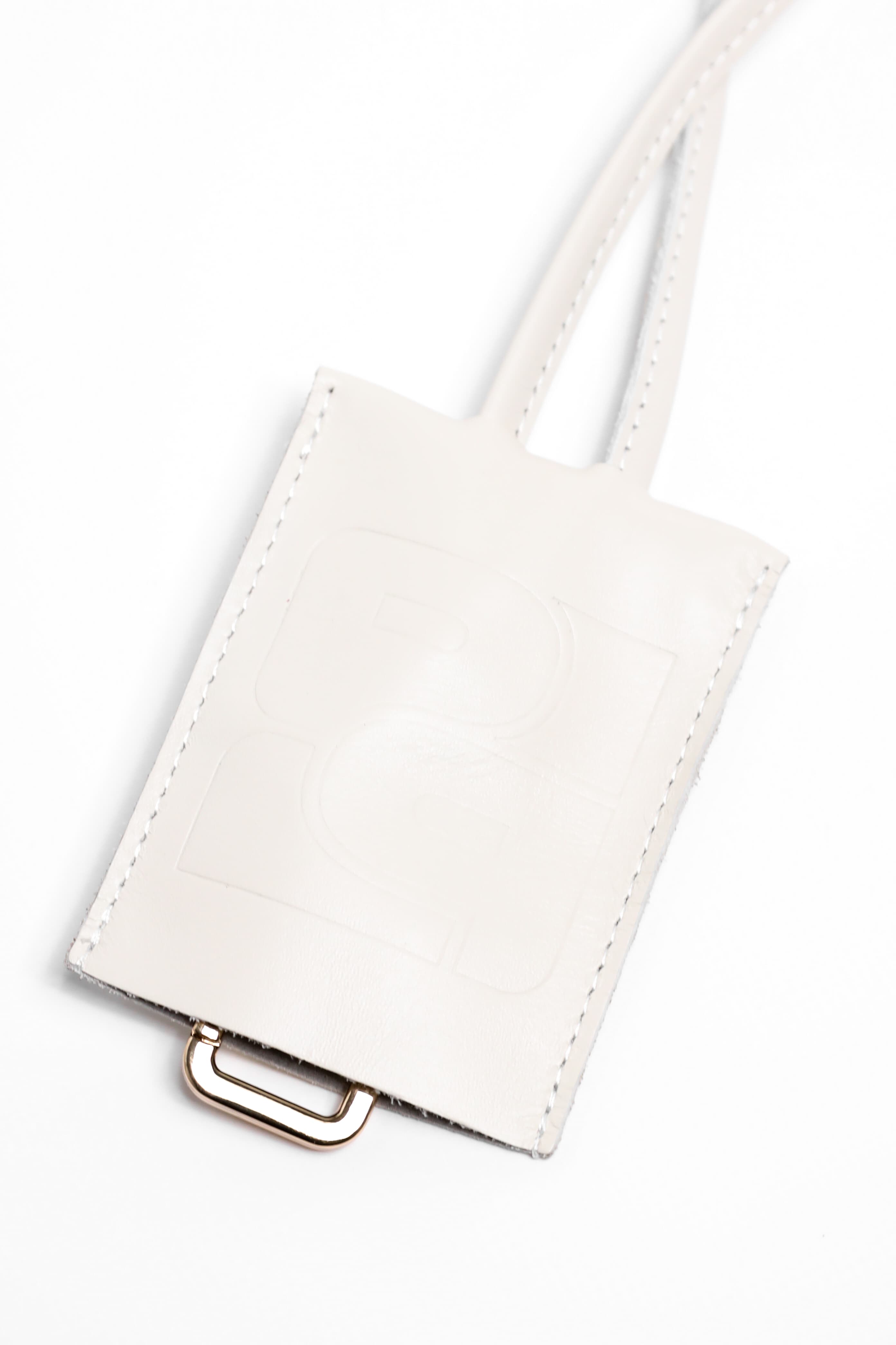 КЛЮЧНИЦЯ В ЗОЛОТІ