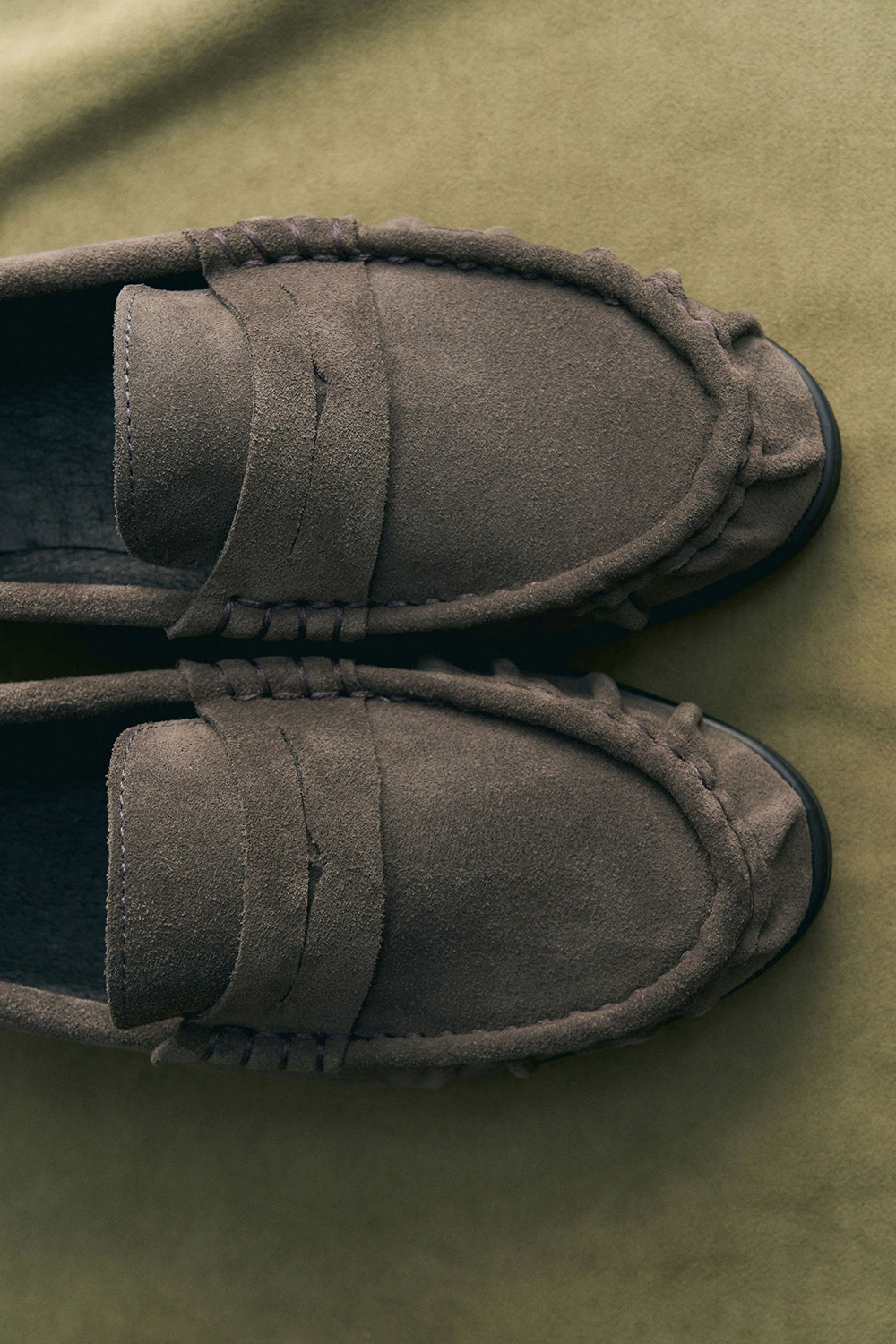 ЛОФЕРИ З АКЦЕНТНОЮ ЗБІРКОЮ