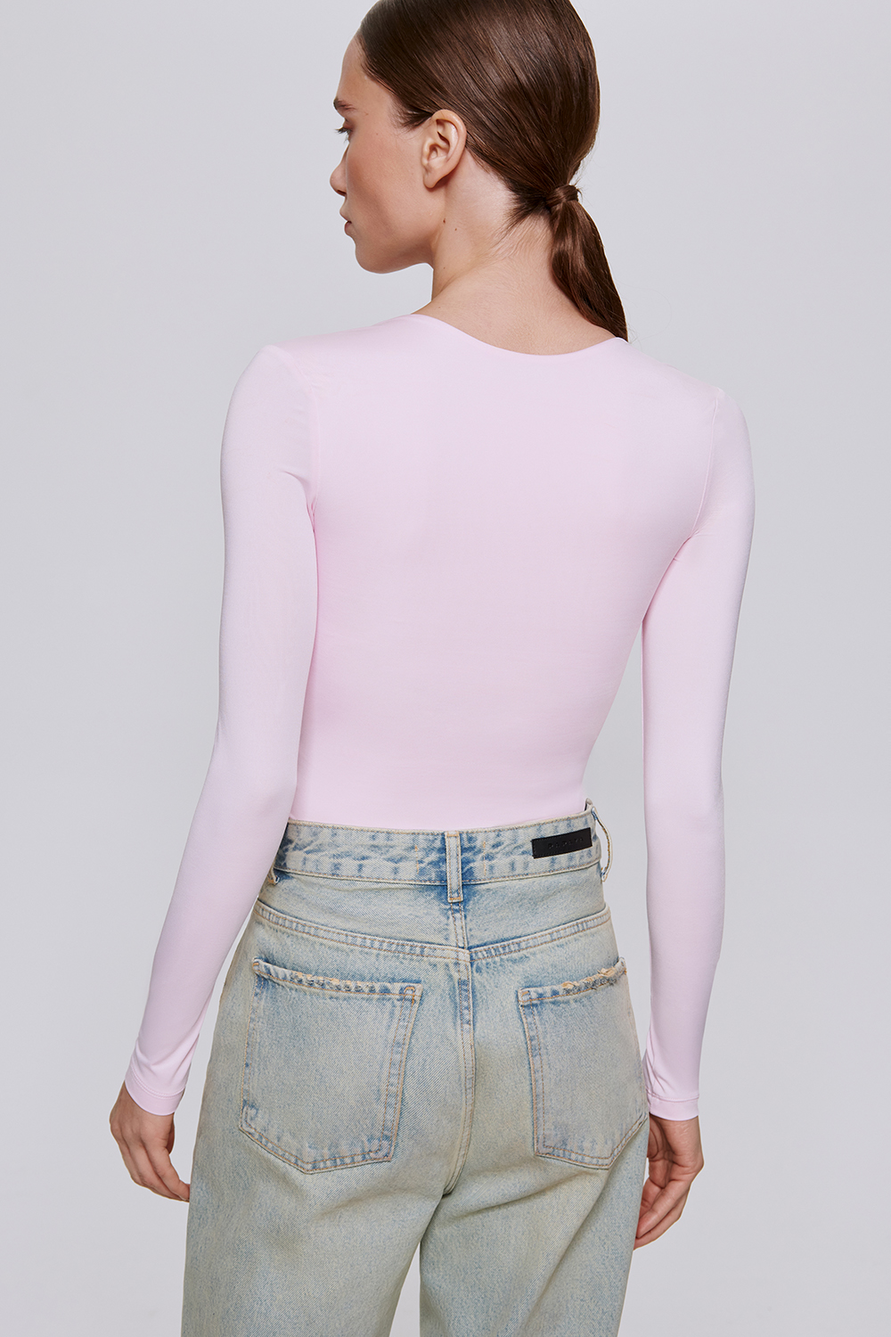 БОДІ З АКЦЕНТНИМ ВИРІЗОМ